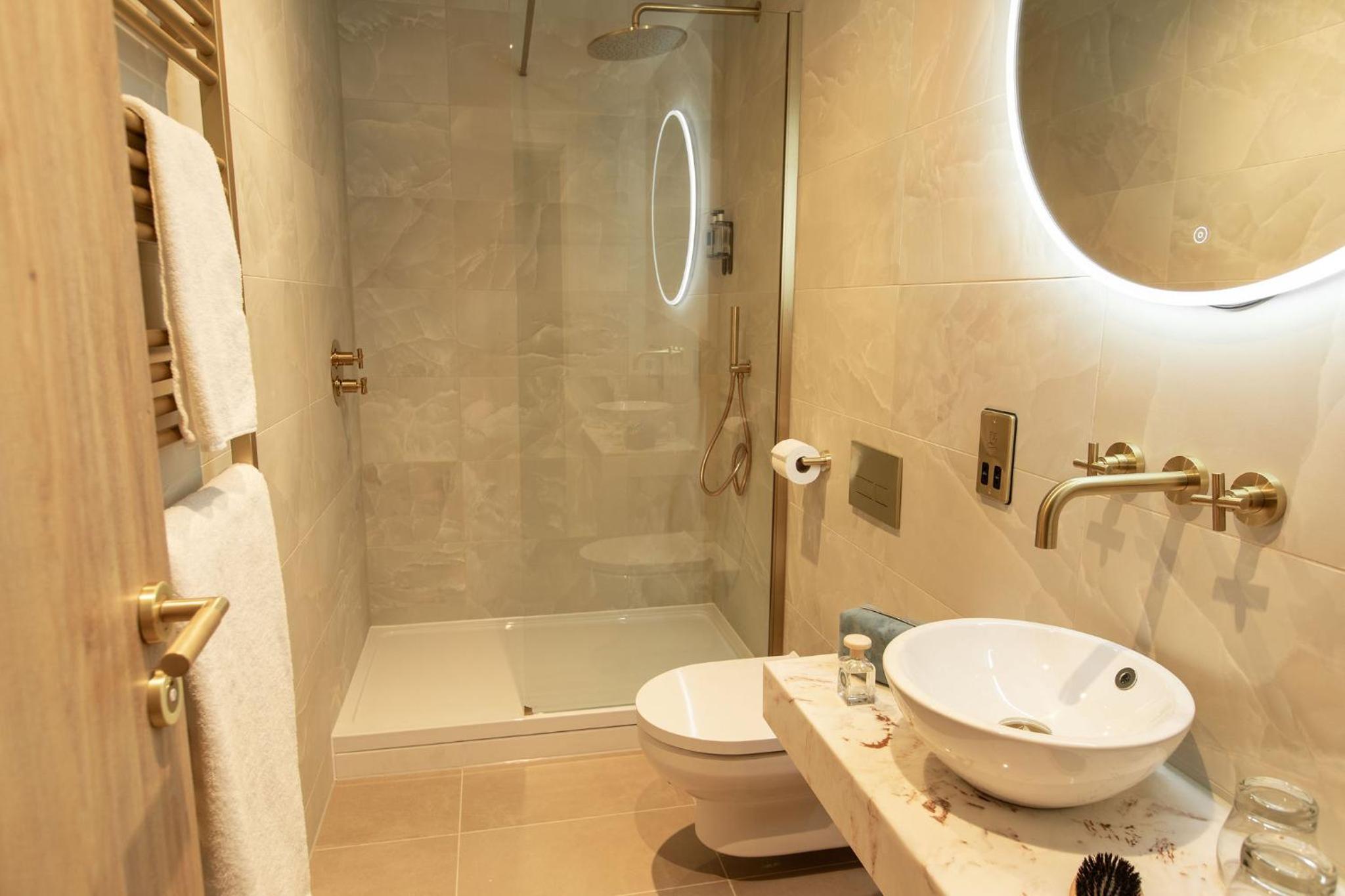 Wellness King Room - Photo 5