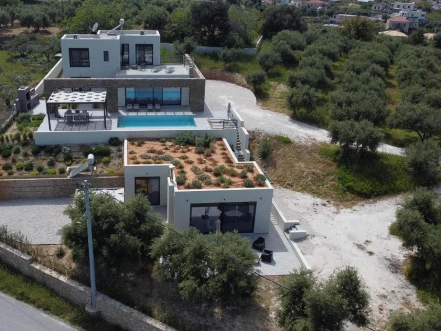 Deluxe Villa photo 3