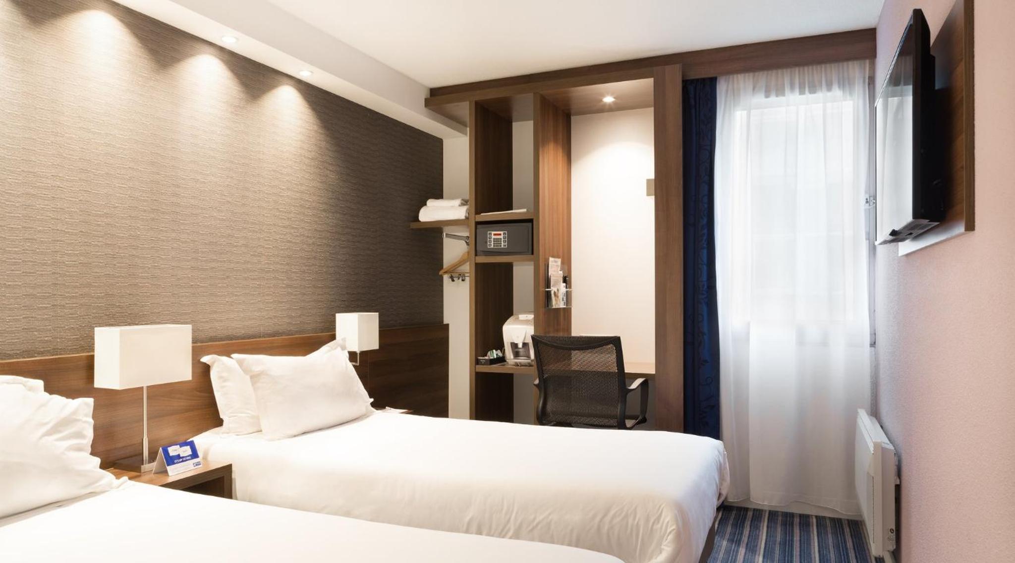 Standard Twin Room - Free Breakfast - Photo 11