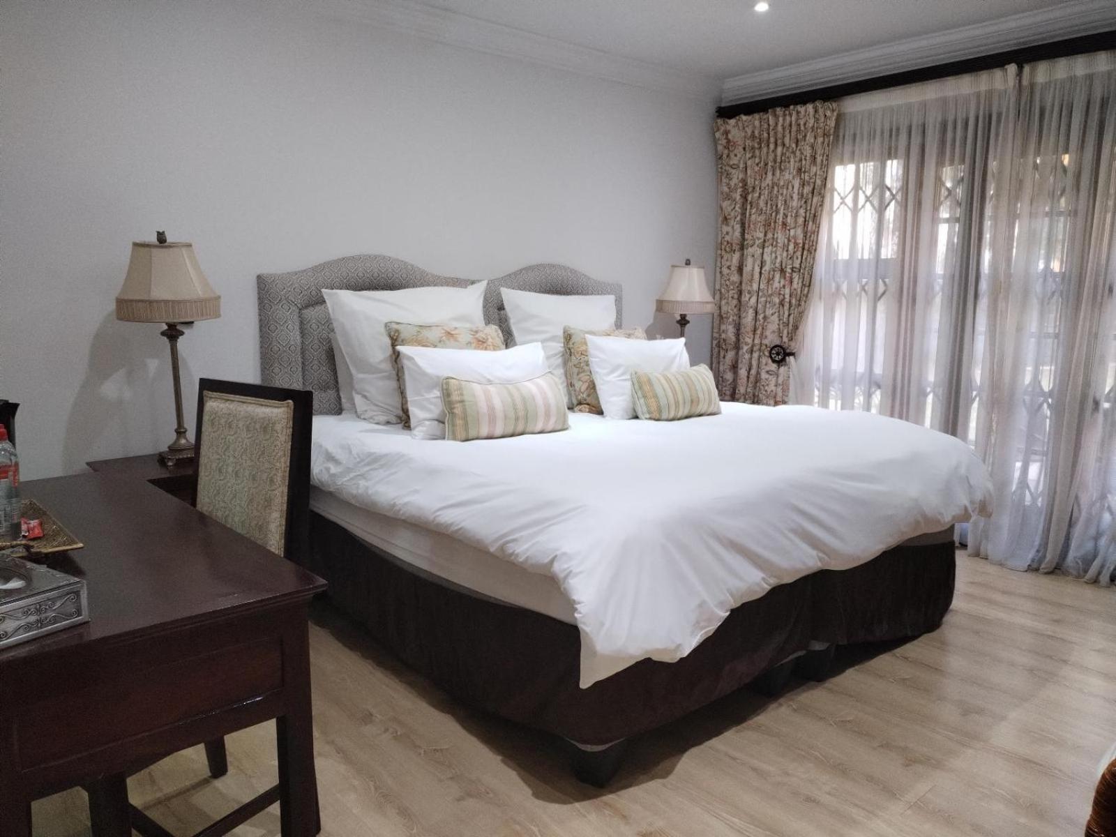 Deluxe Double or Twin Room photo 1