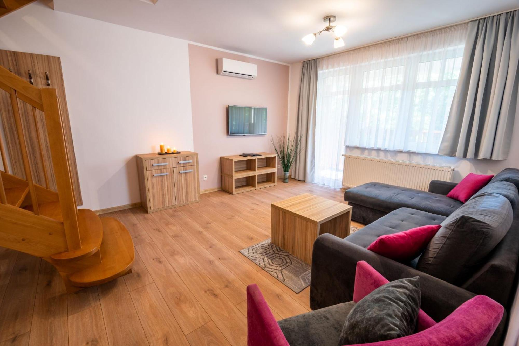 Deluxe Apartment