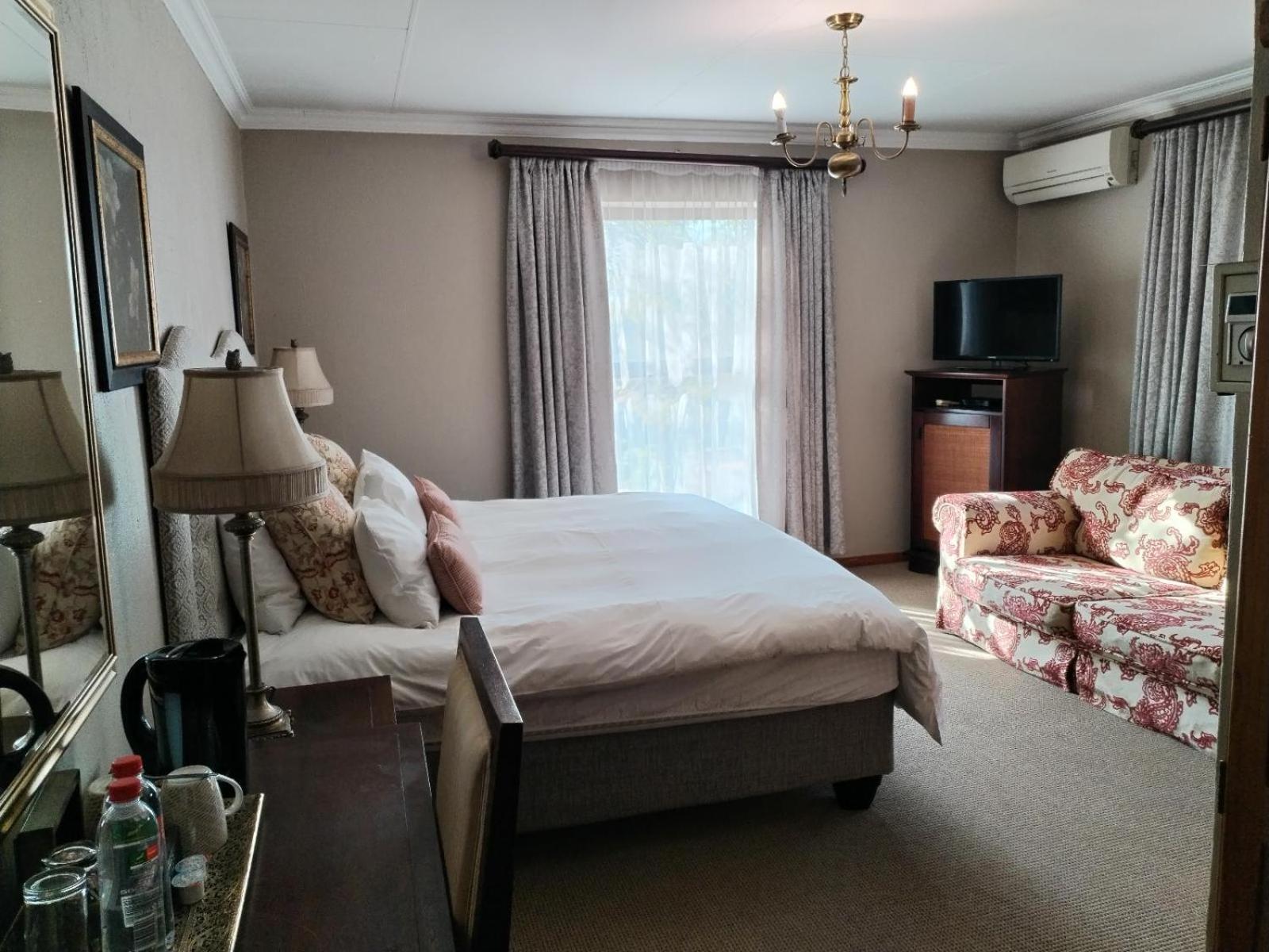 Double or Twin Room photo 3