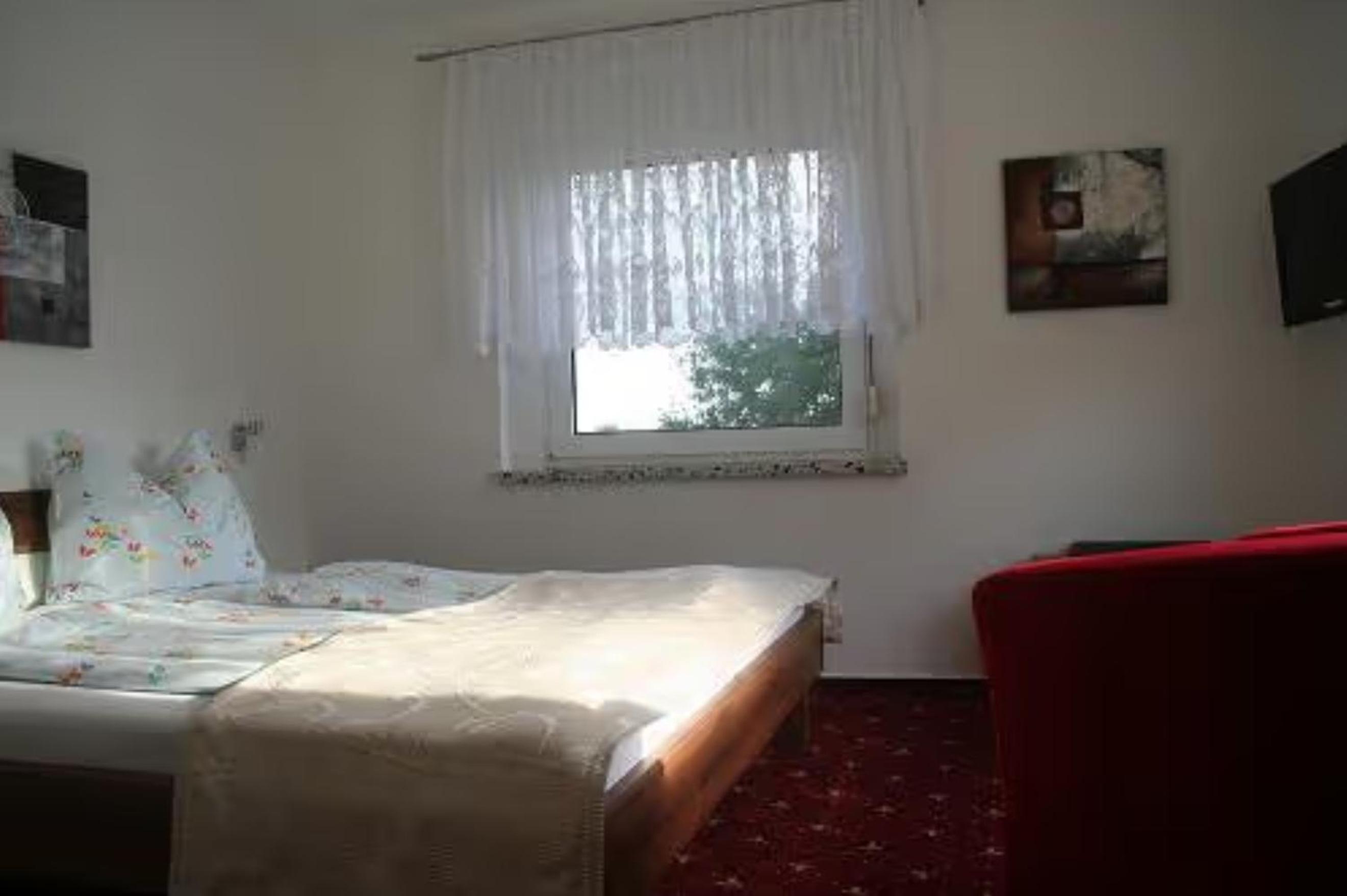 Two-Bedroom Deluxe Apartment with Garden View