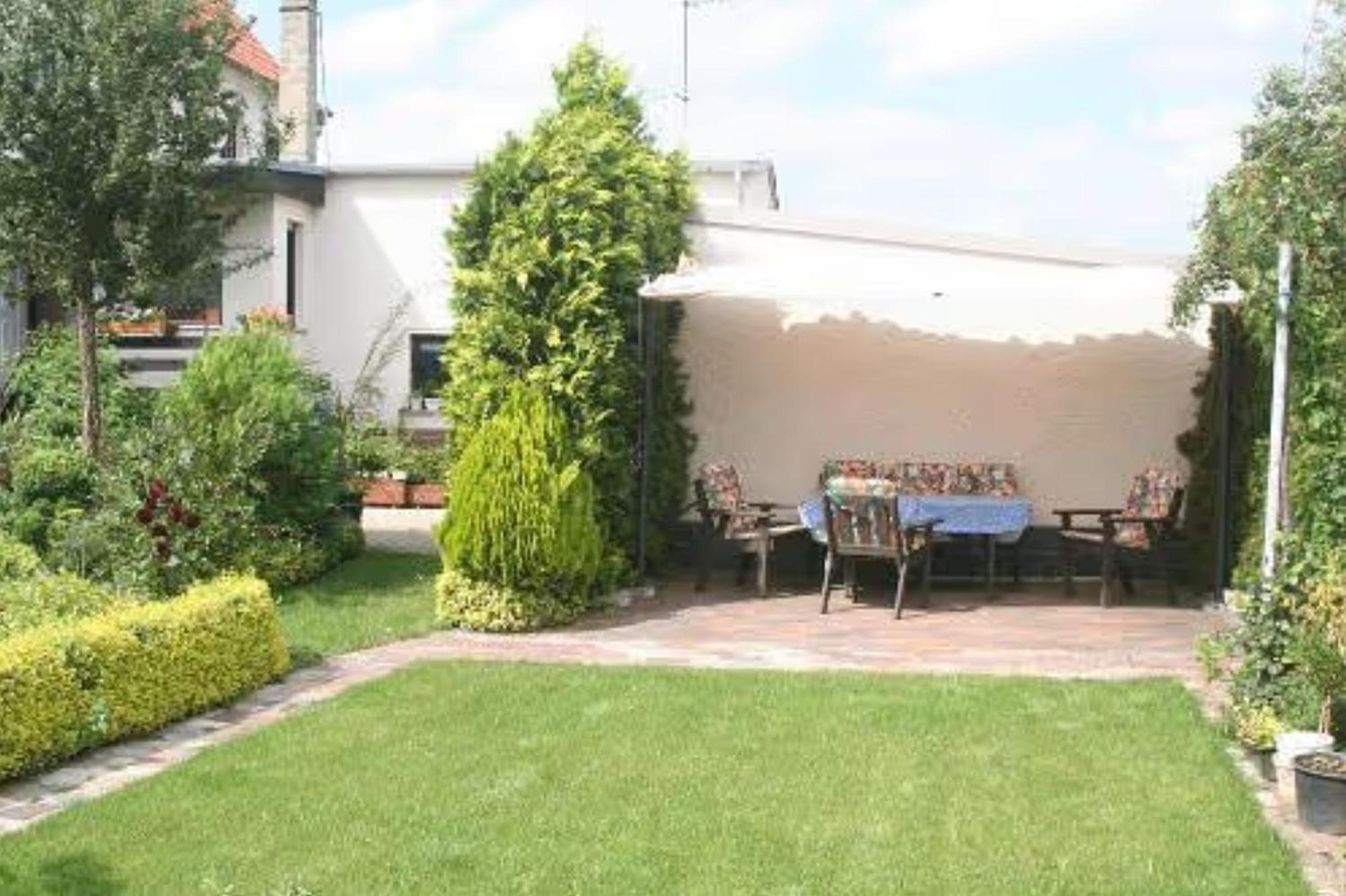 One-Bedroom Apartment with Garden View photo 2