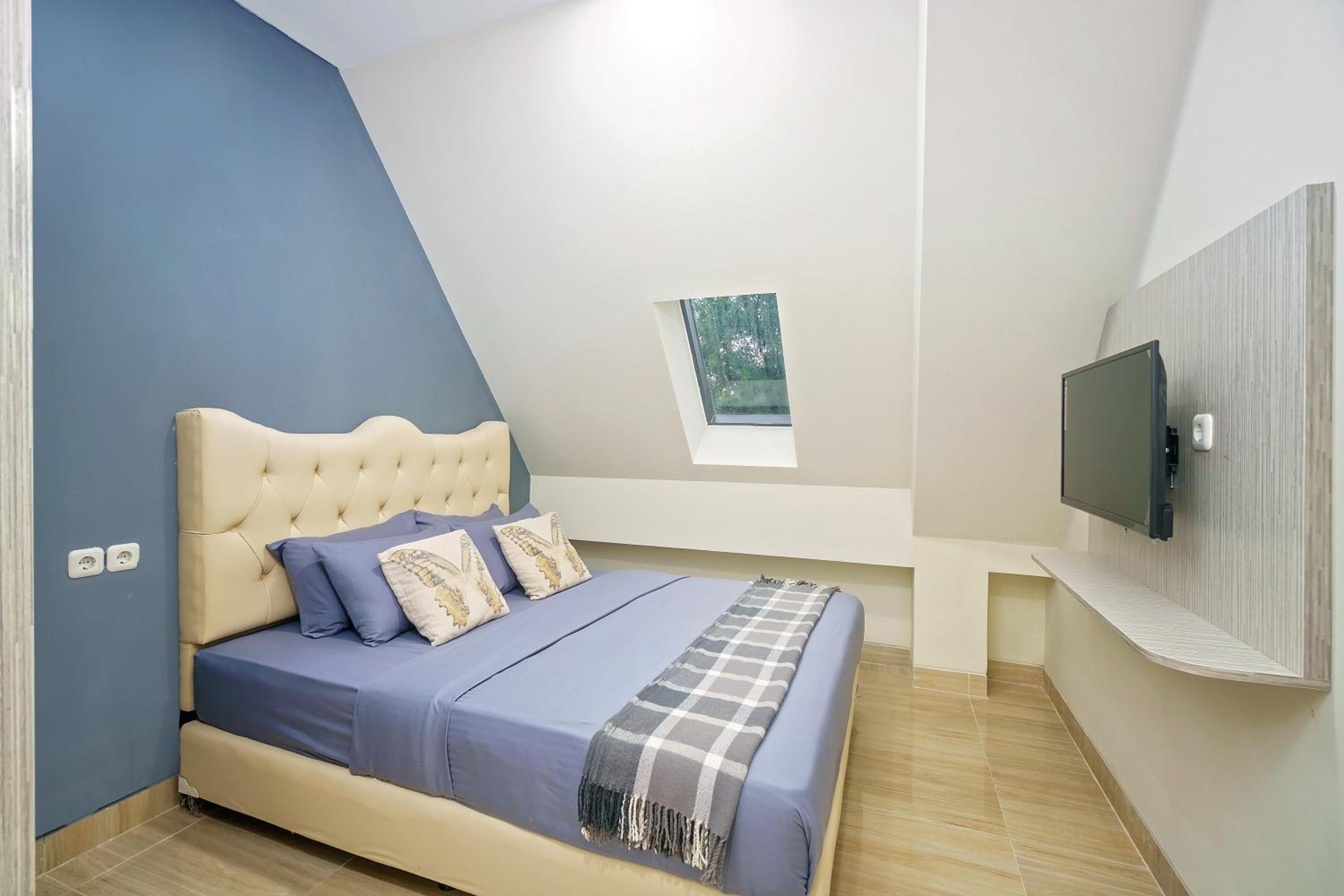 Deluxe Double Room - Photo 1
