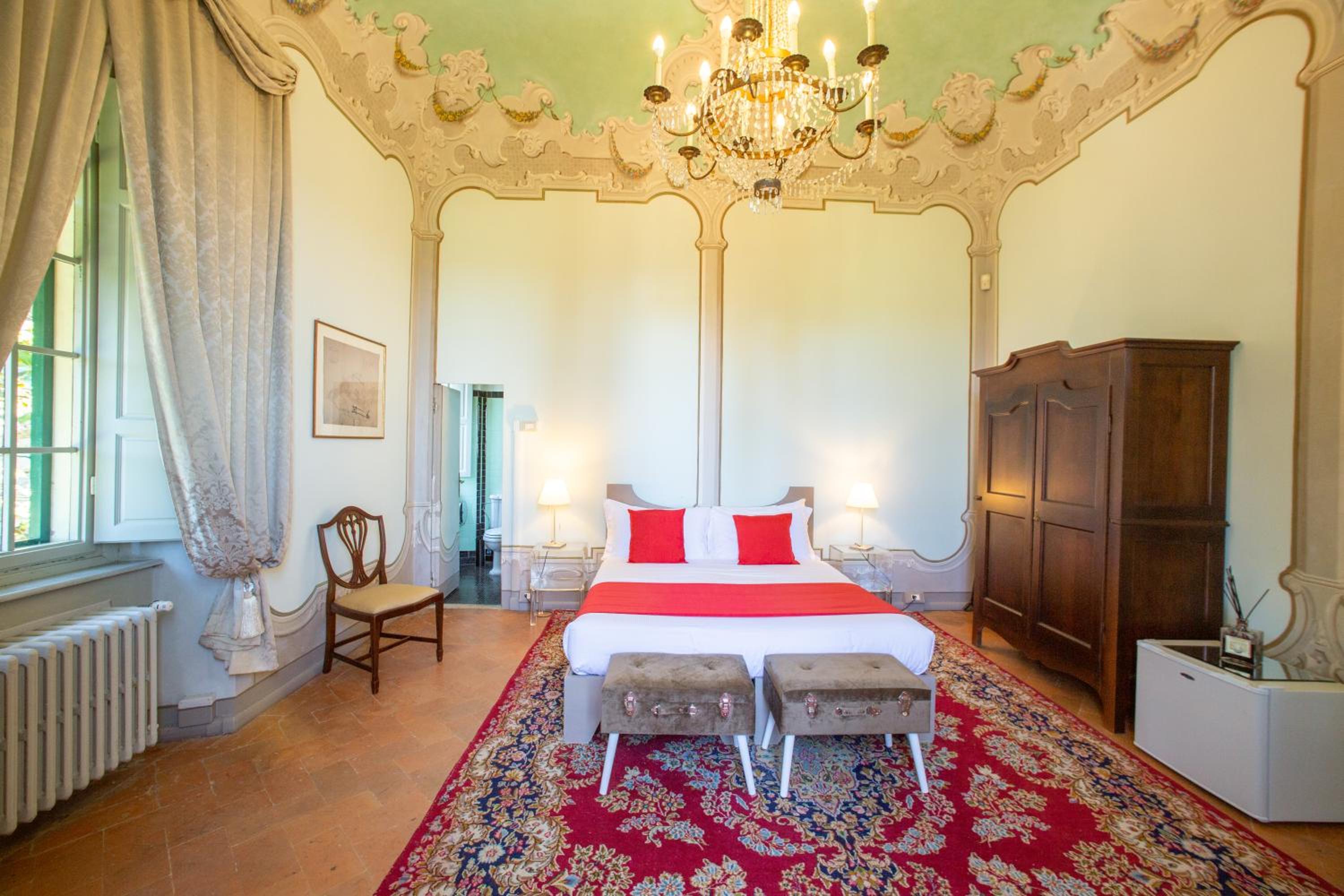 Deluxe Double or Twin Room with City View - Photo 1