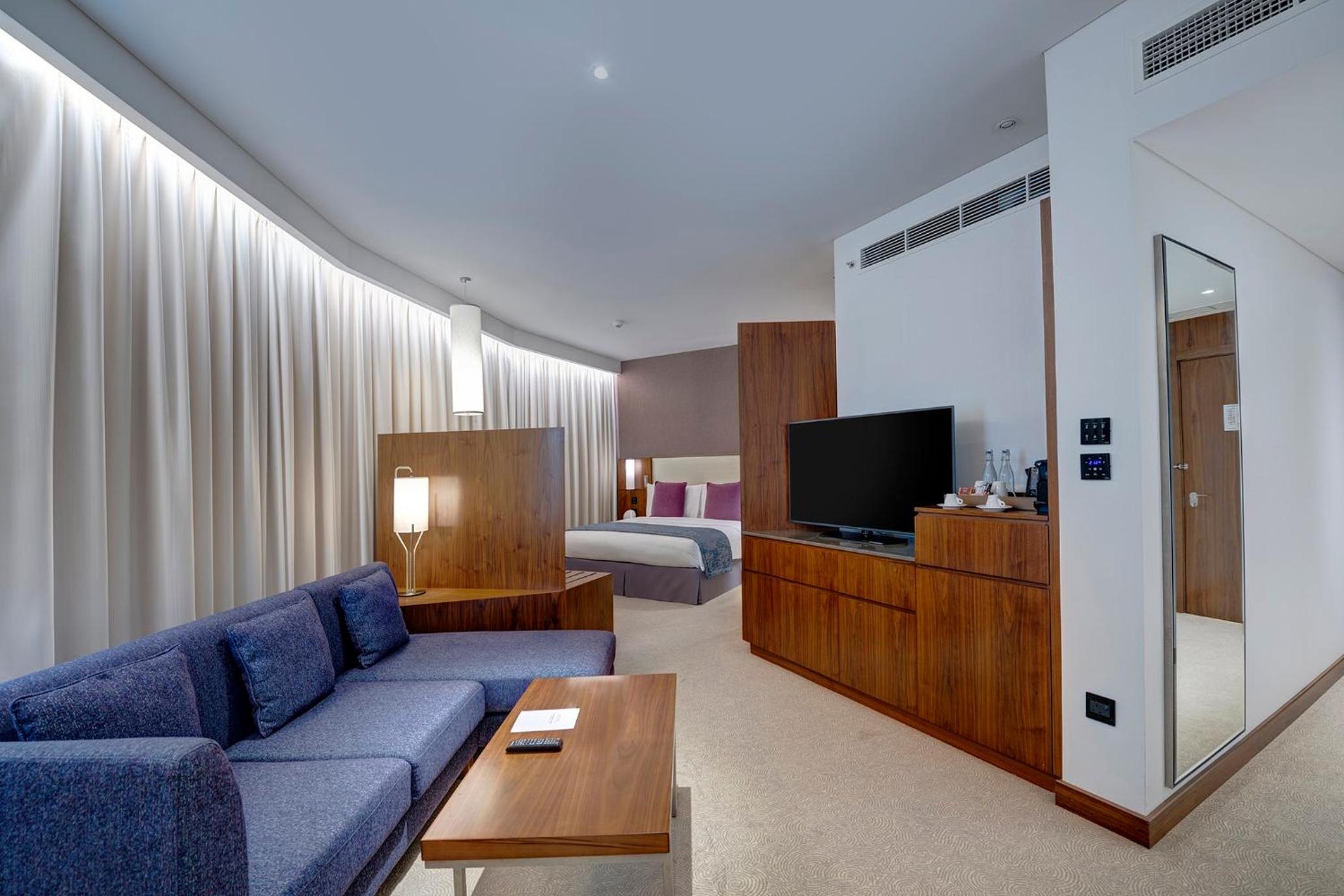 Junior King Suite with Garden View and Lounge Access - Photo 1