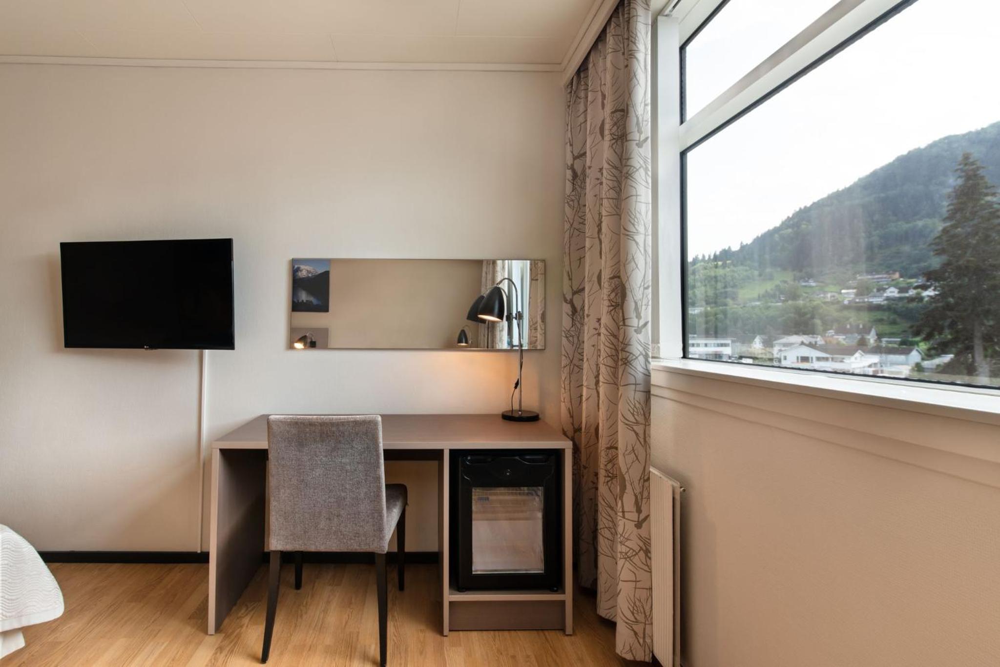 Standard Twin Room - Photo 1
