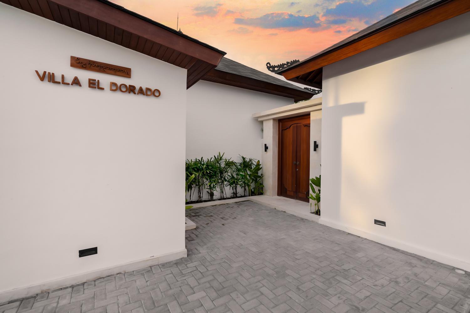 Three-Bedroom Villa - Photo 12
