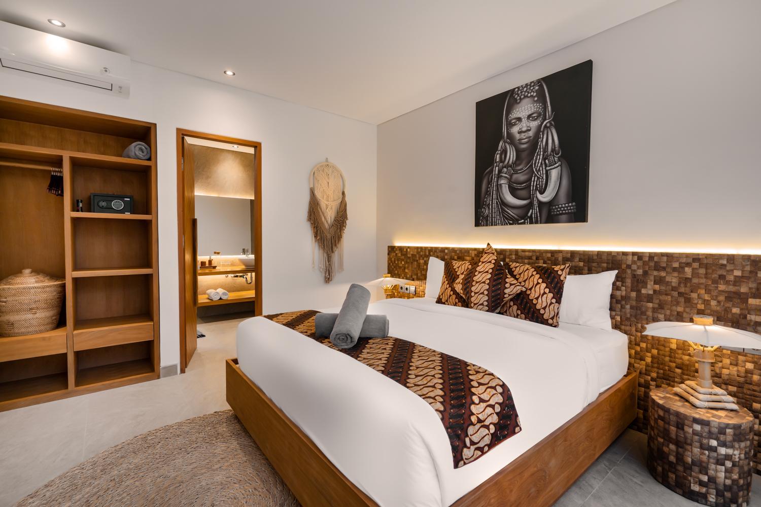 Three-Bedroom Villa - Photo 1