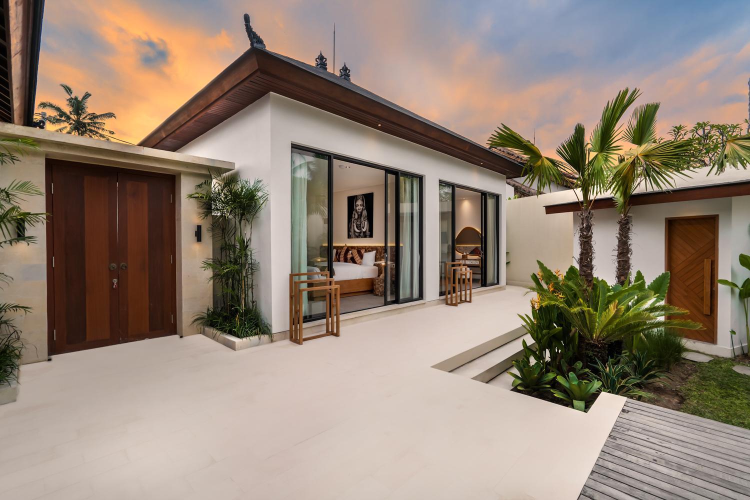 Three-Bedroom Villa - Photo 10