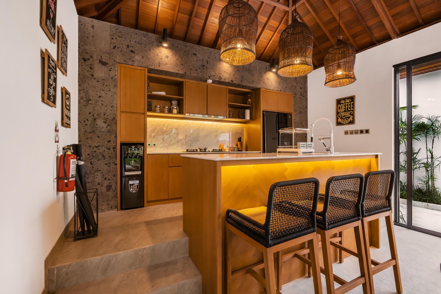 Three-Bedroom Villa - Photo 8