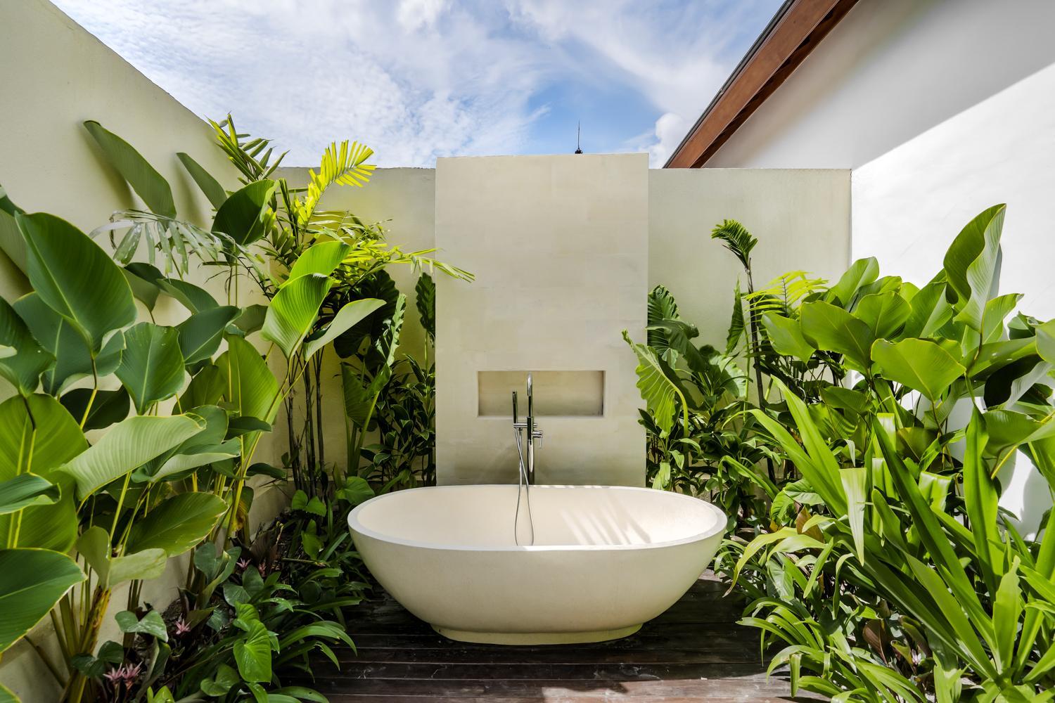 Three-Bedroom Villa - Photo 6