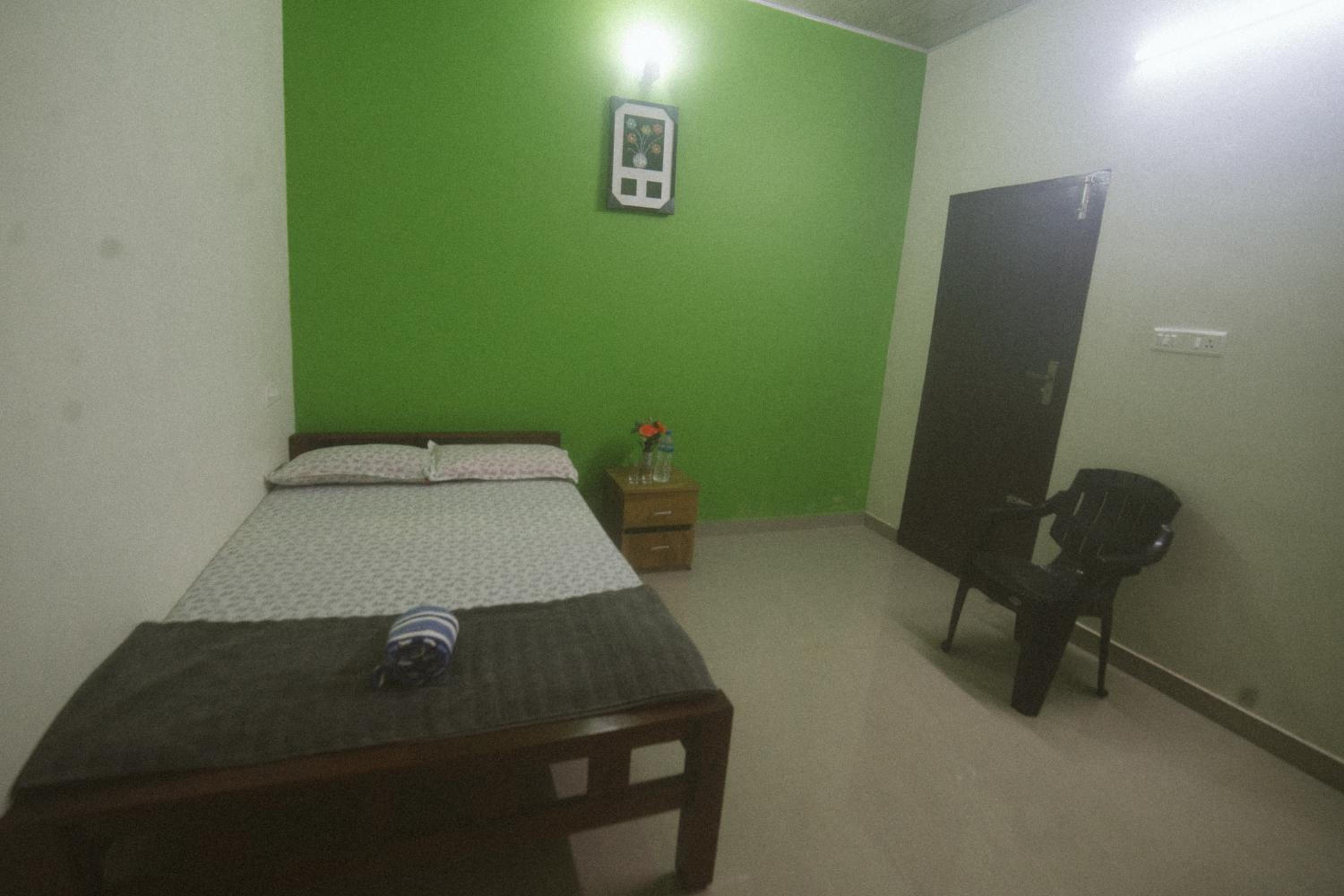 Large Double Room photo 2