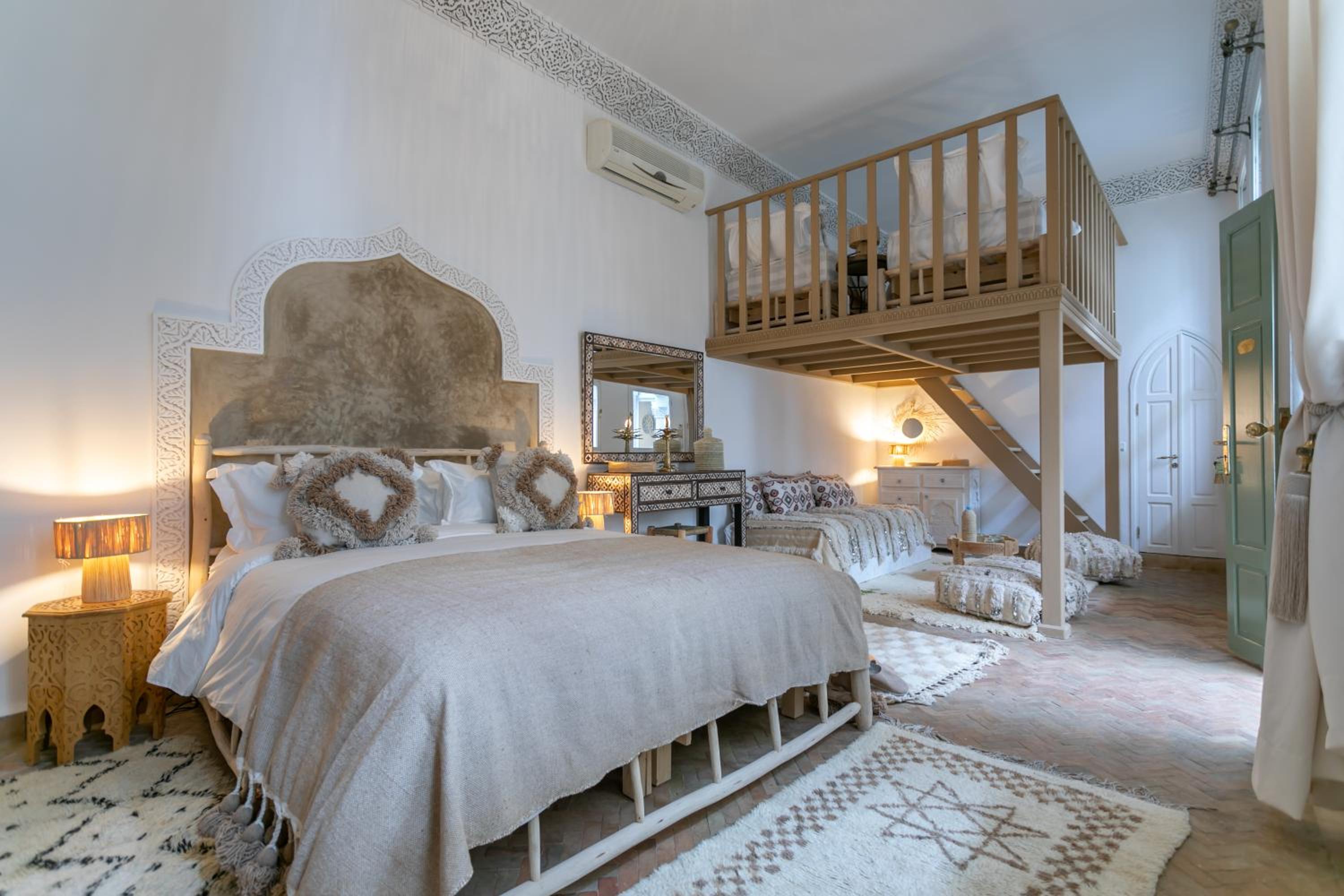 Deluxe Family Room