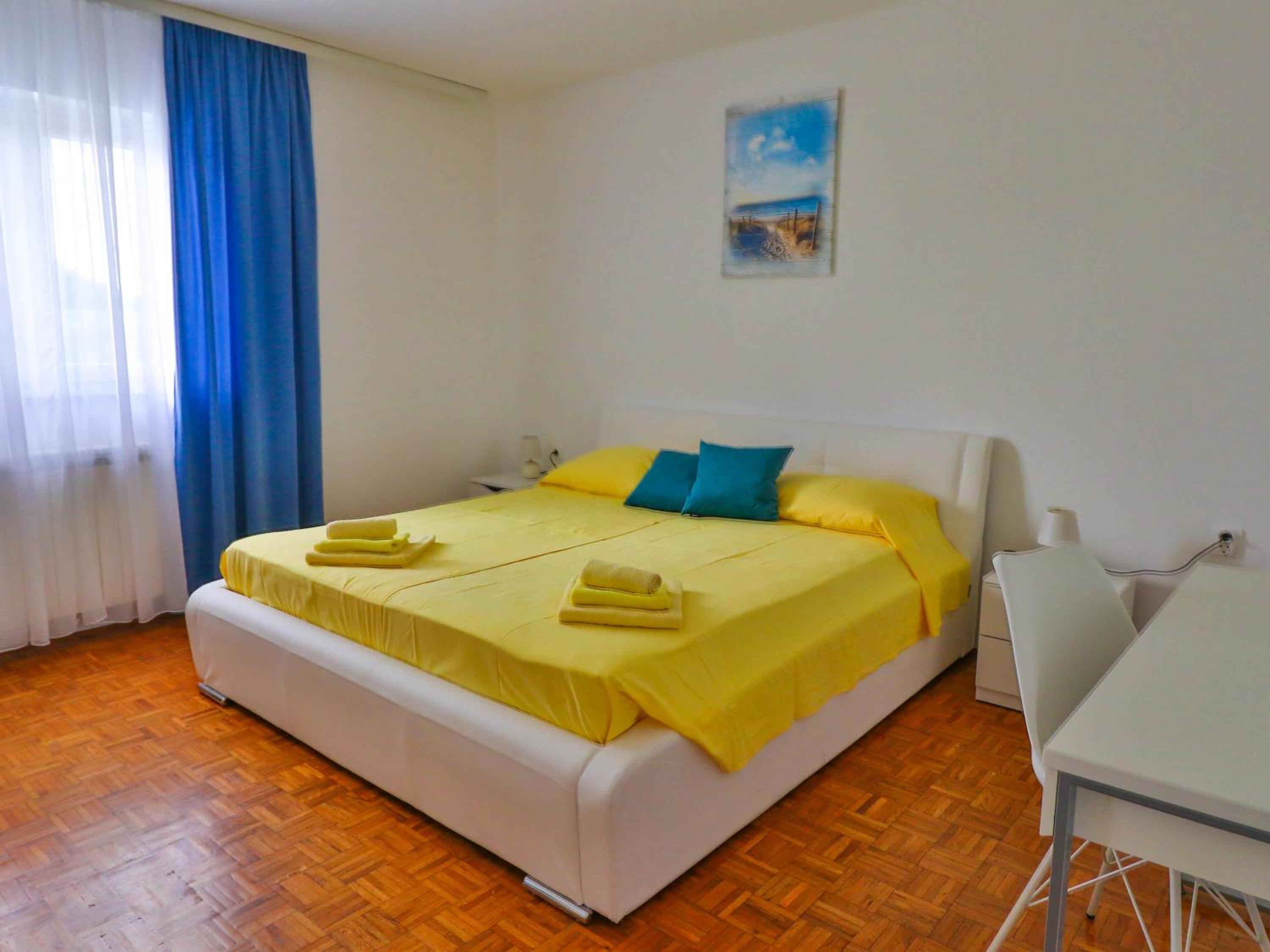 Apartment photo 1
