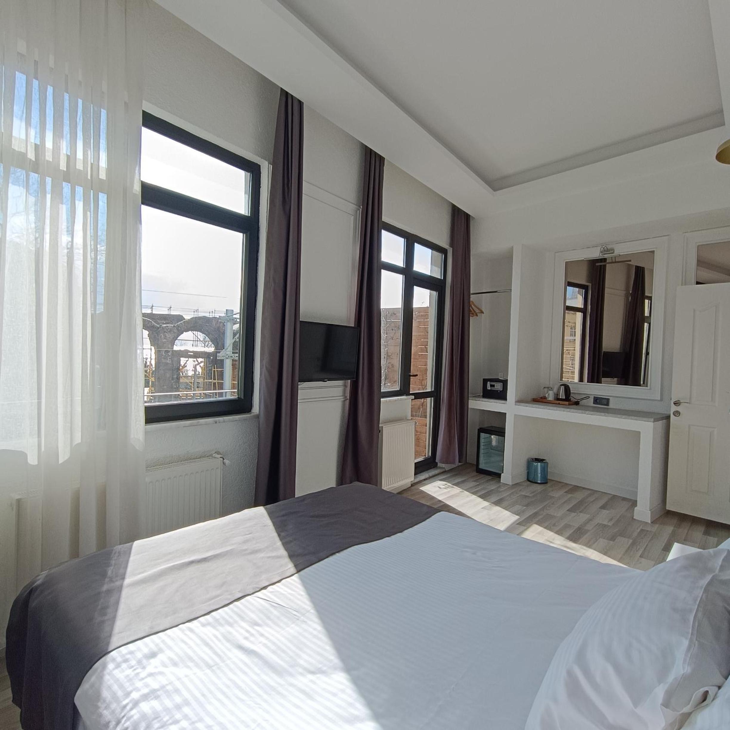 Triple Room with Balcony photo 1