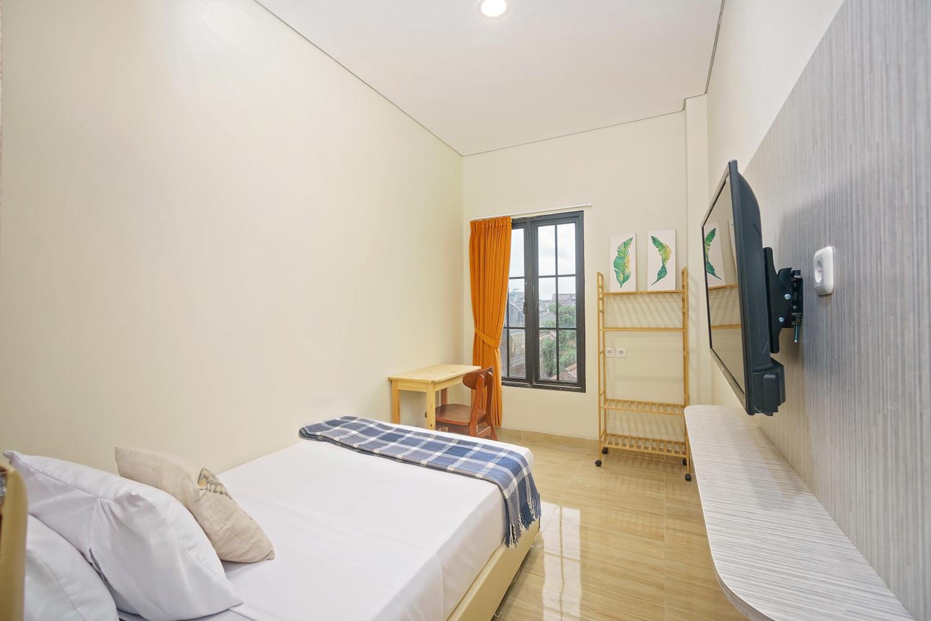 Single Room - Photo 3