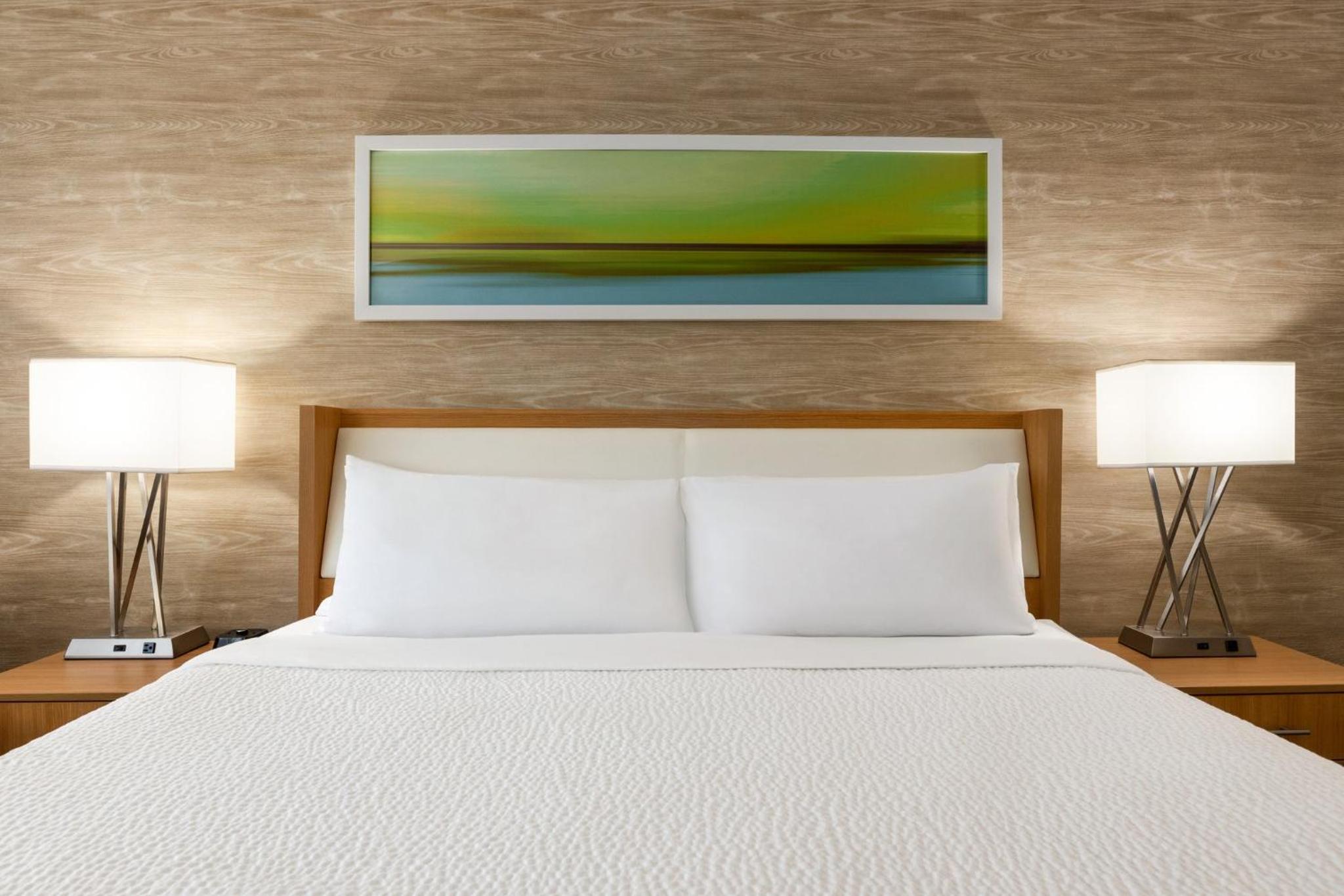 Standard King Room - Photo 6