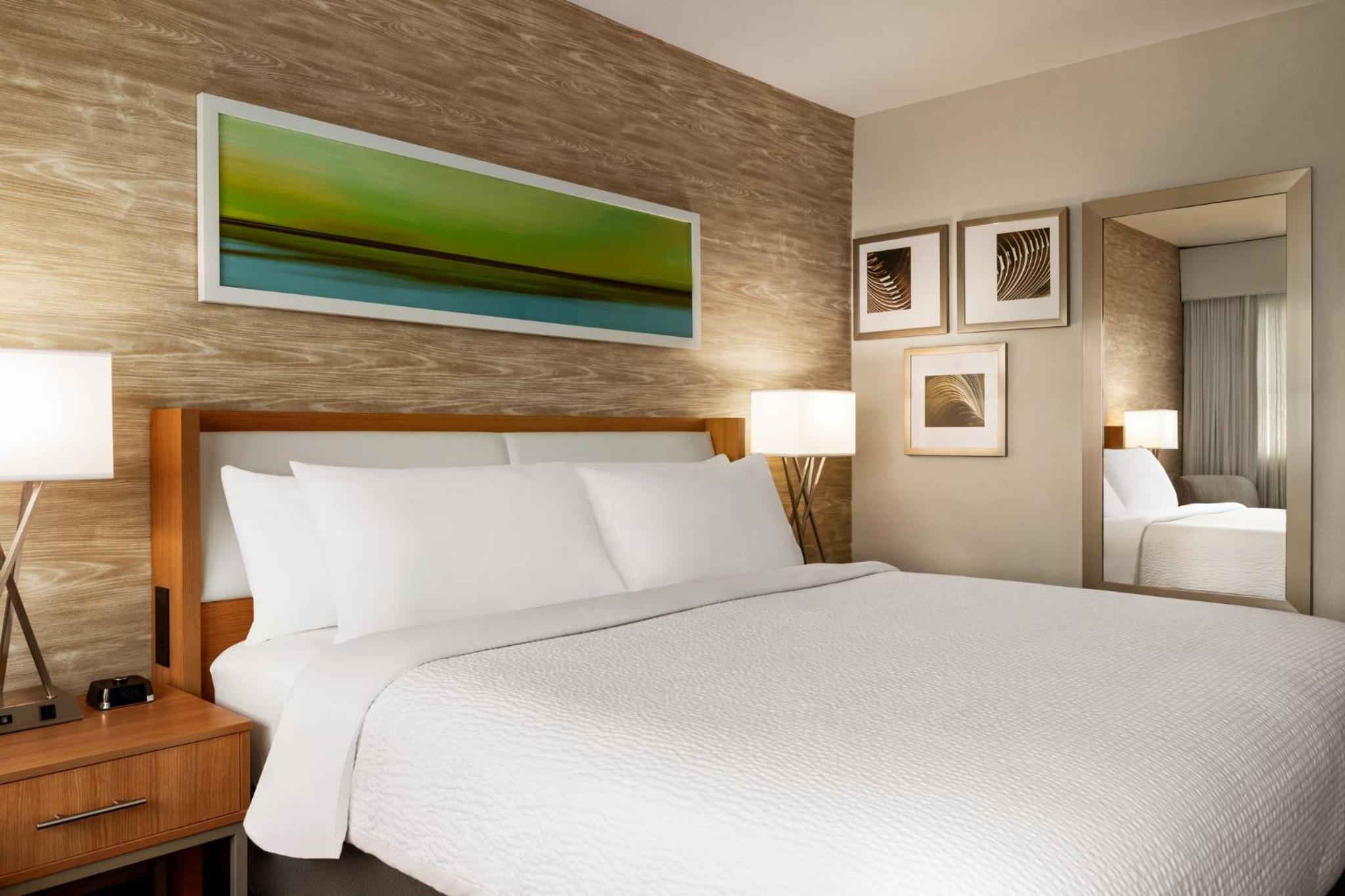 Standard King Room - Photo 2