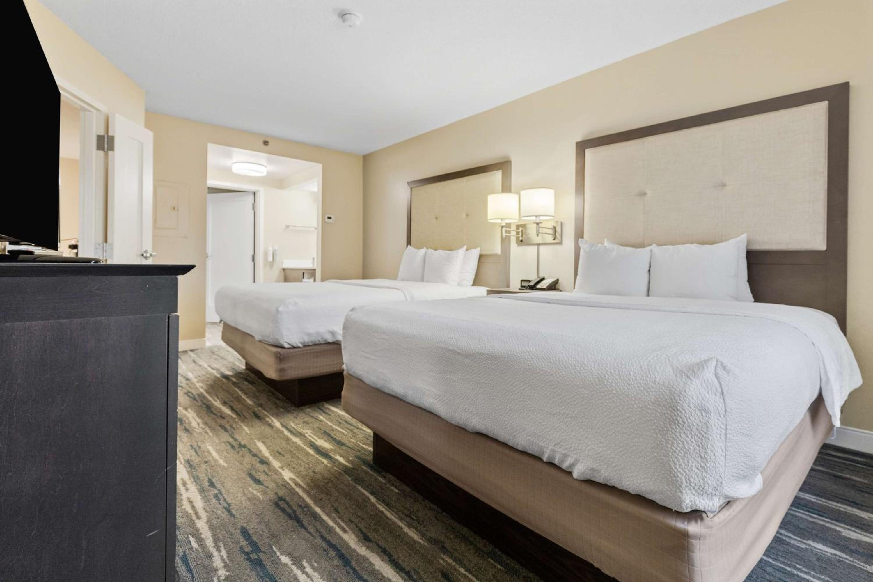 Double Suite - Non-Smoking - Photo 1