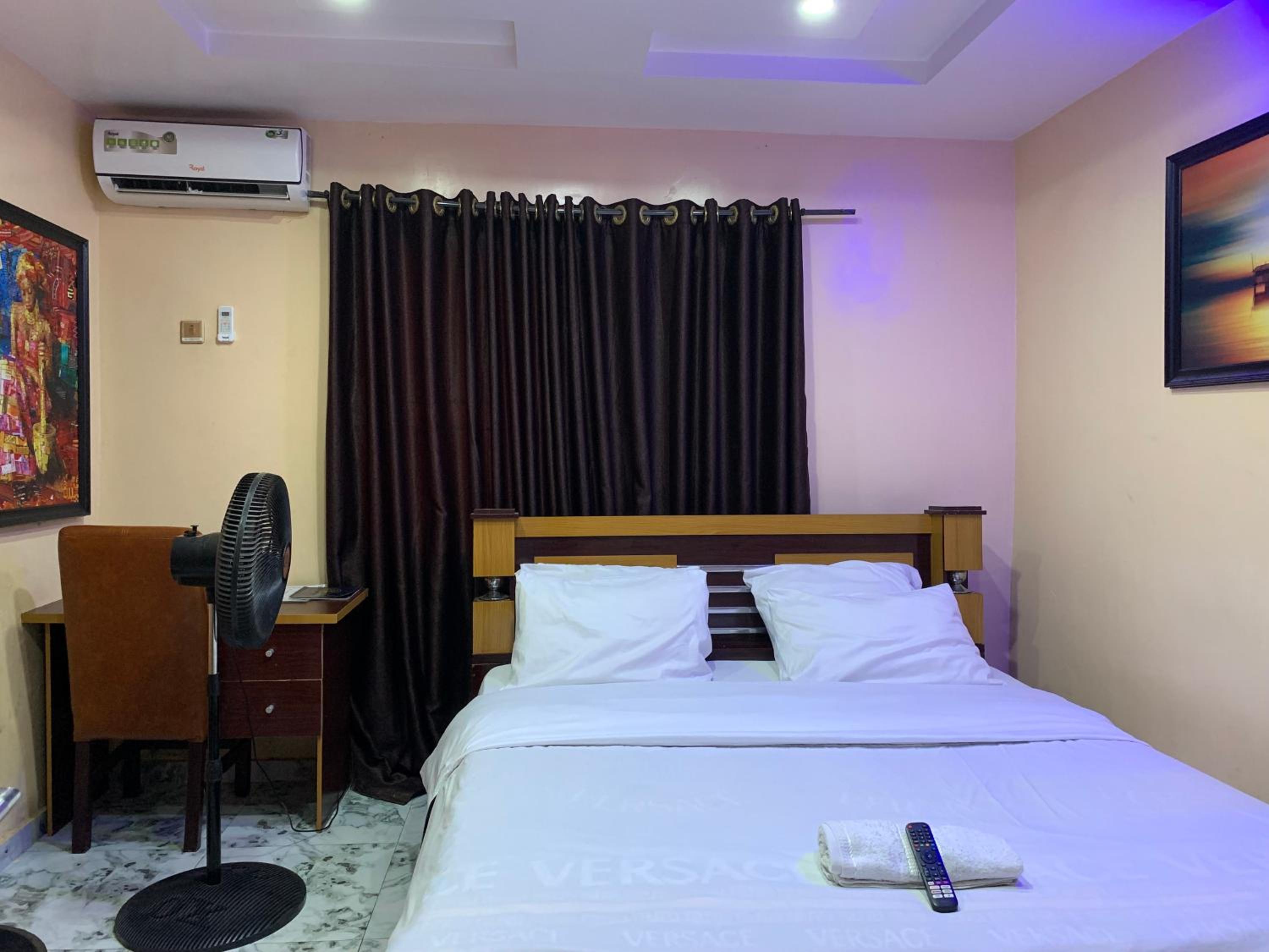 Double Room with Private Bathroom photo 1