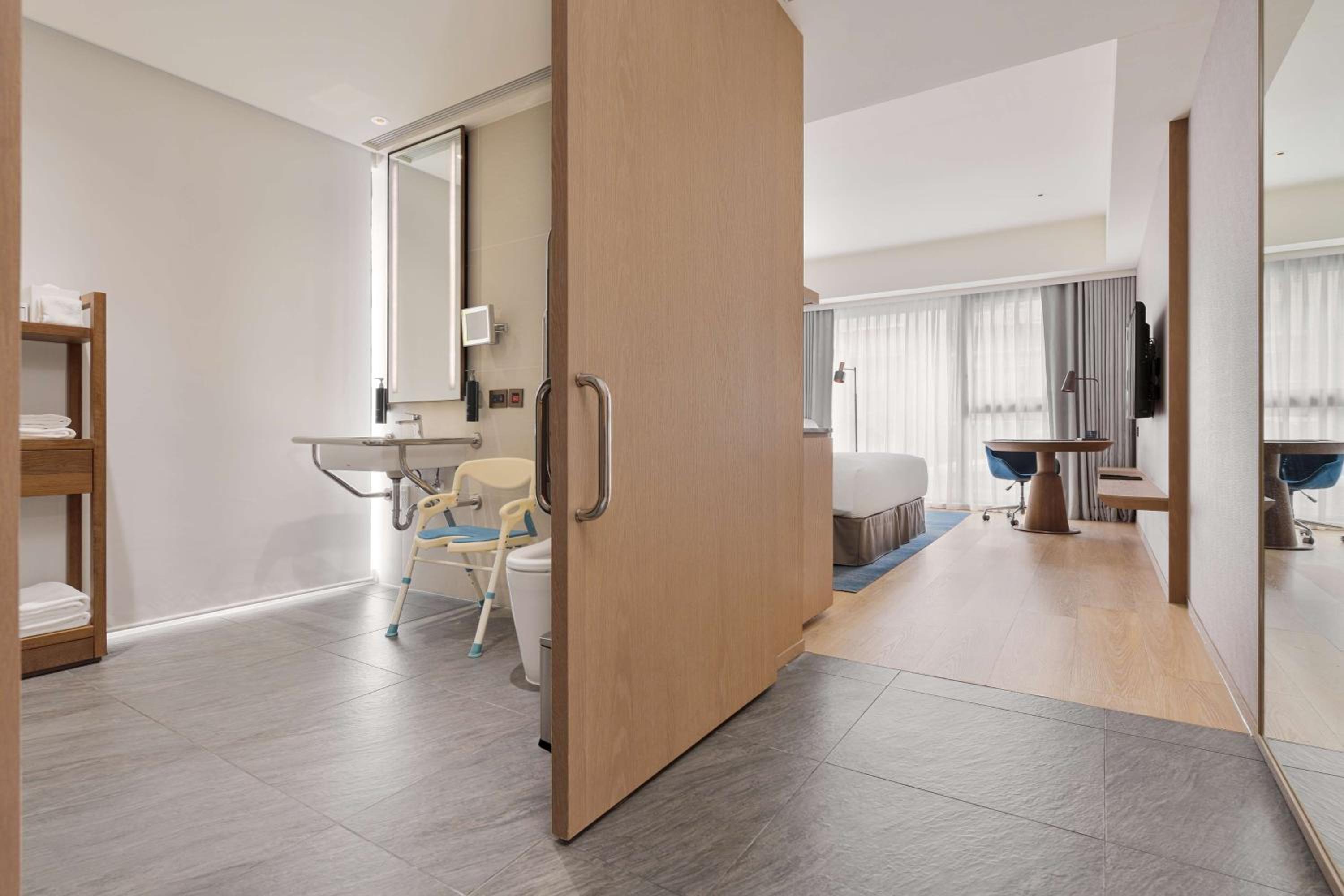 King Room - Mobility Accessible