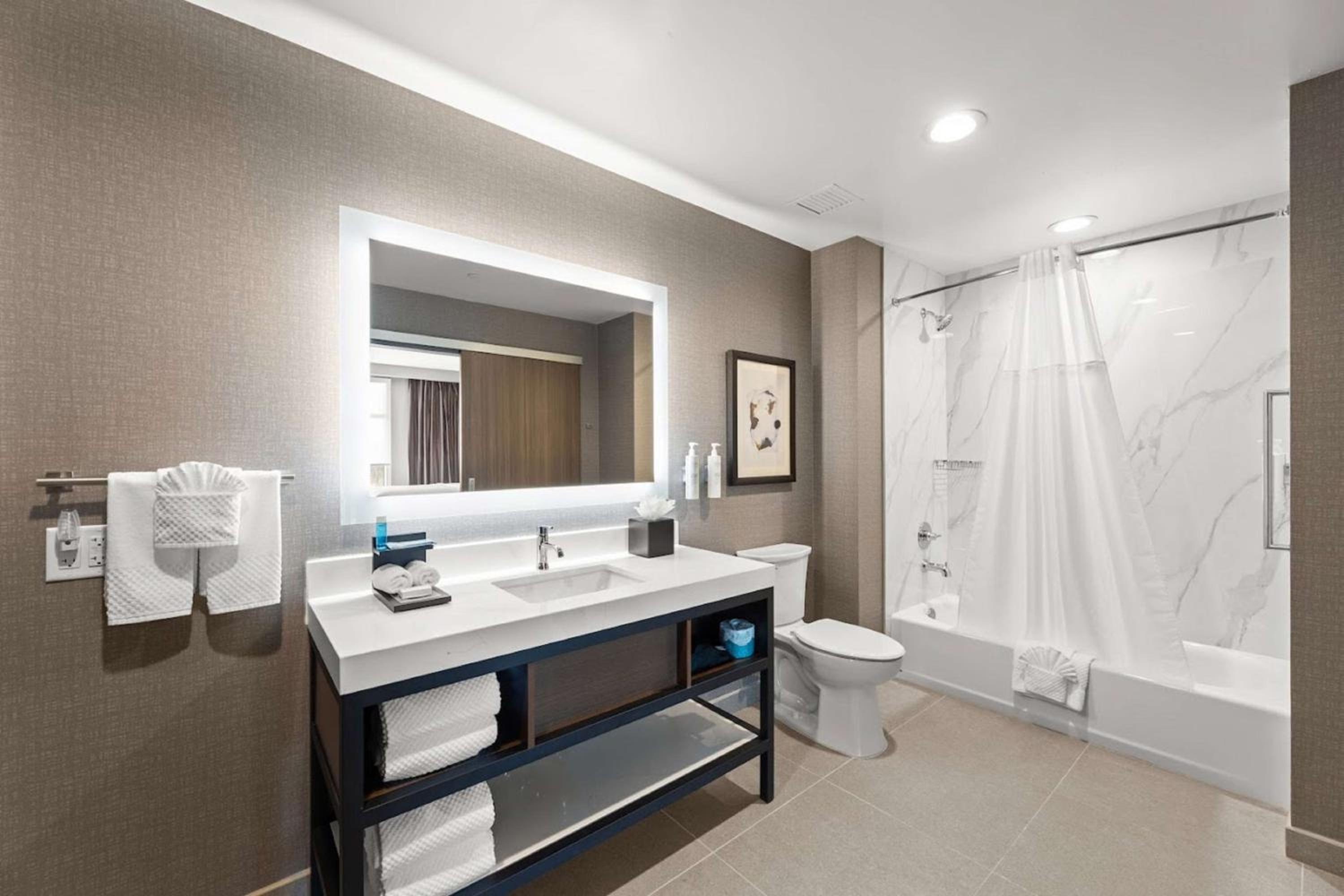 Two-Room King Suite with Bath Tub - Mobility Accessible