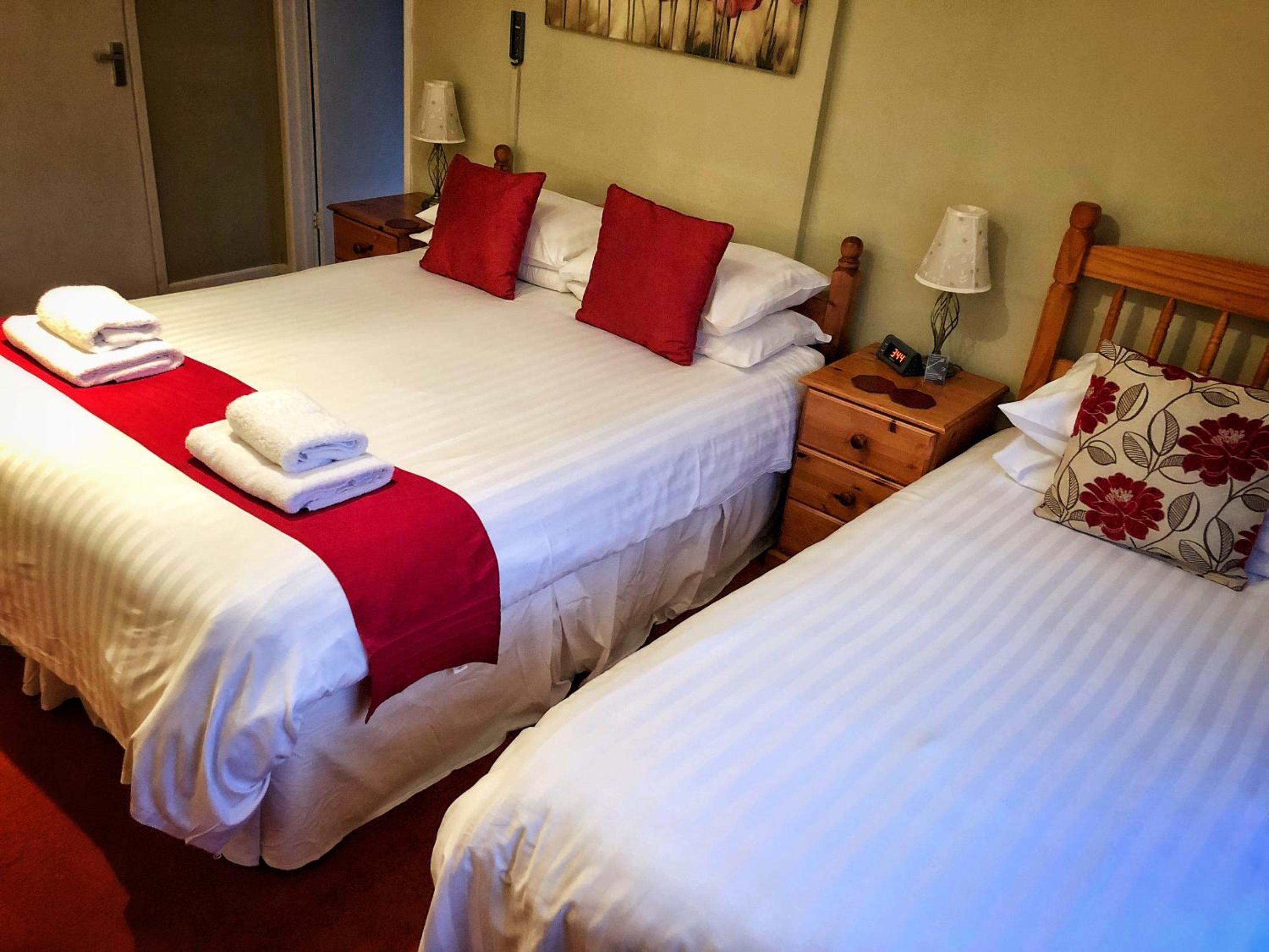 Standard Triple Room photo 2