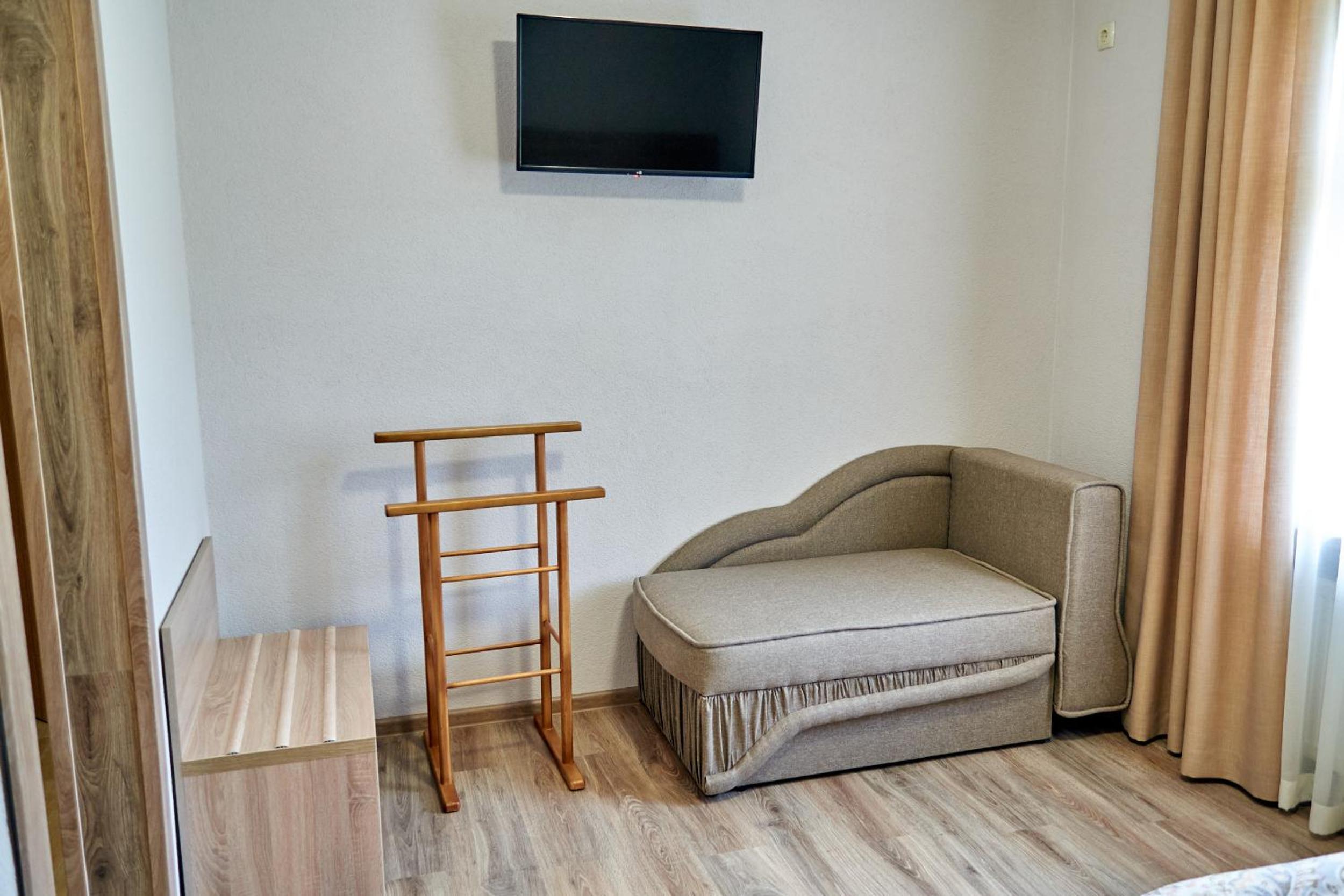 Standard Triple Room photo 3
