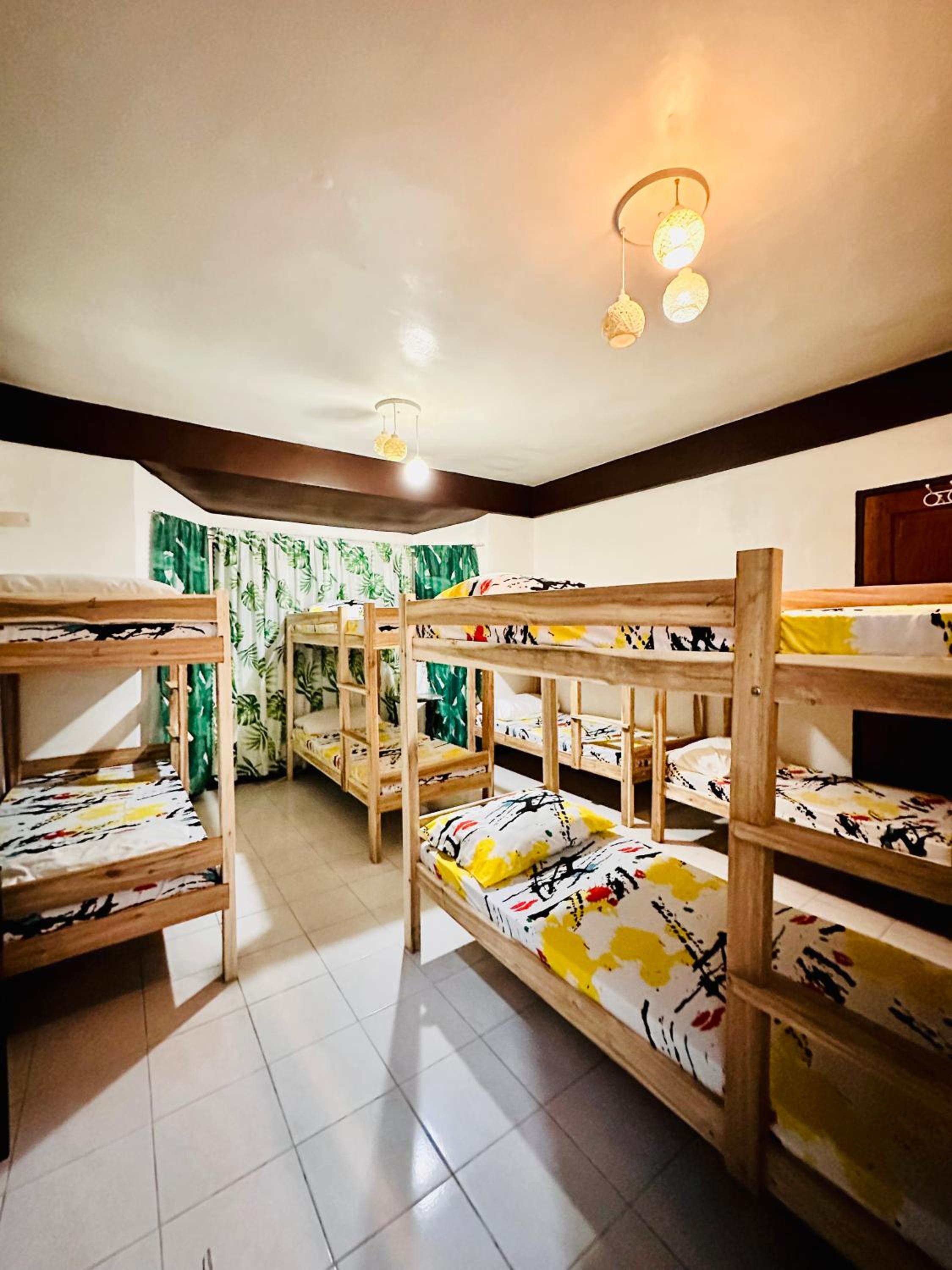 Bed in 10-Bed Mixed Dormitory Room photo 3