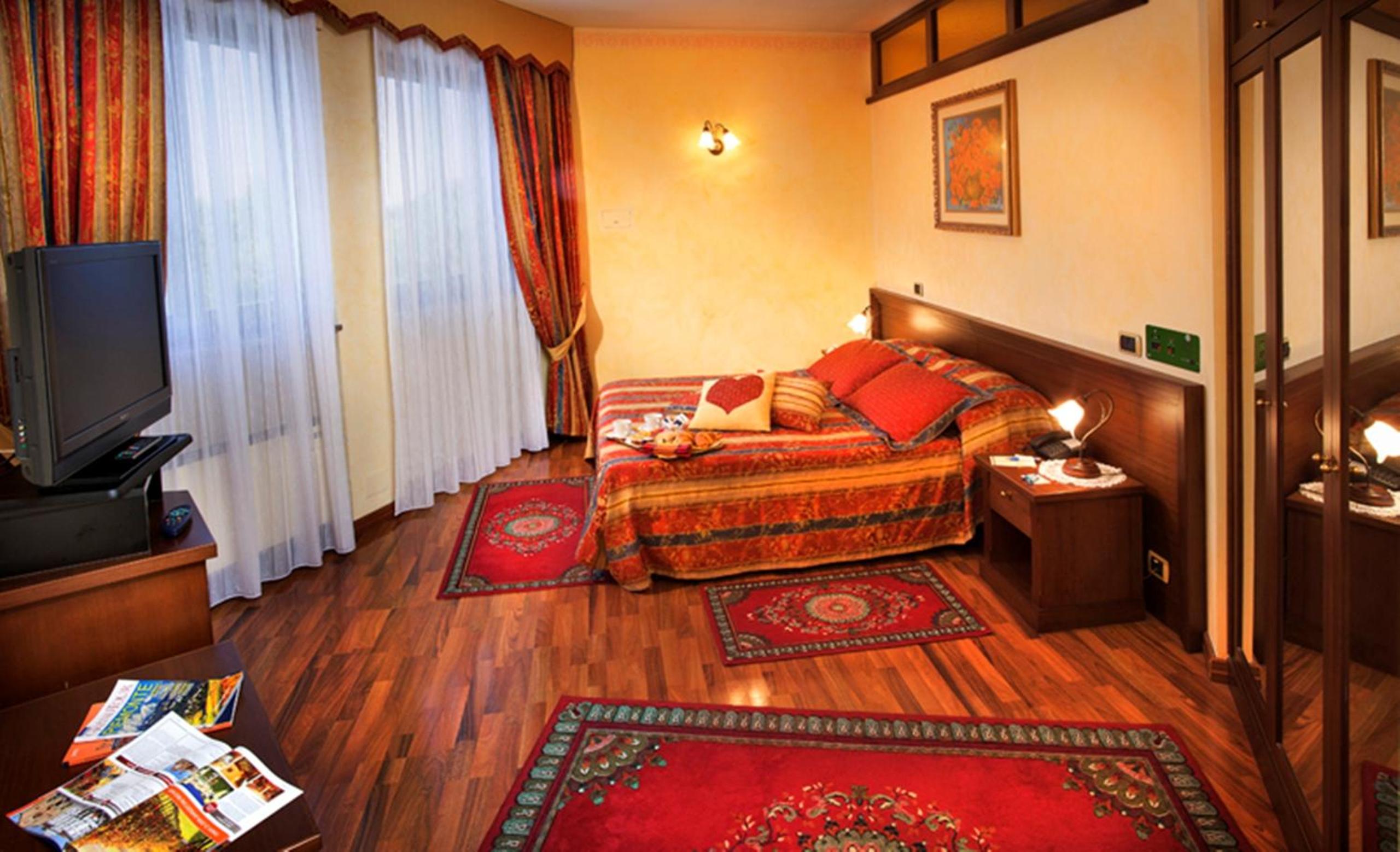 Suite with Balcony - Photo 1
