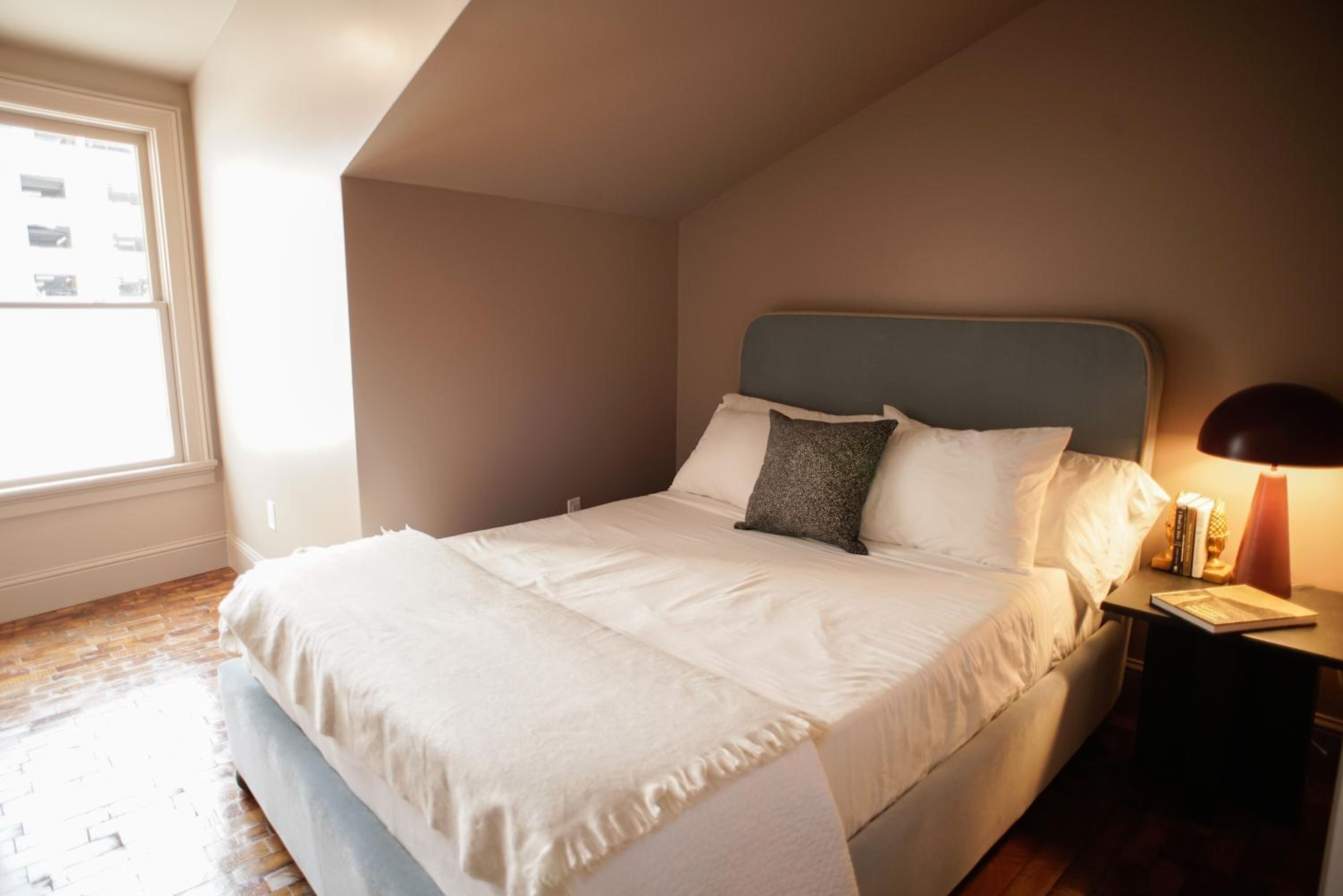 Two-Bedroom Apartment - Photo 22