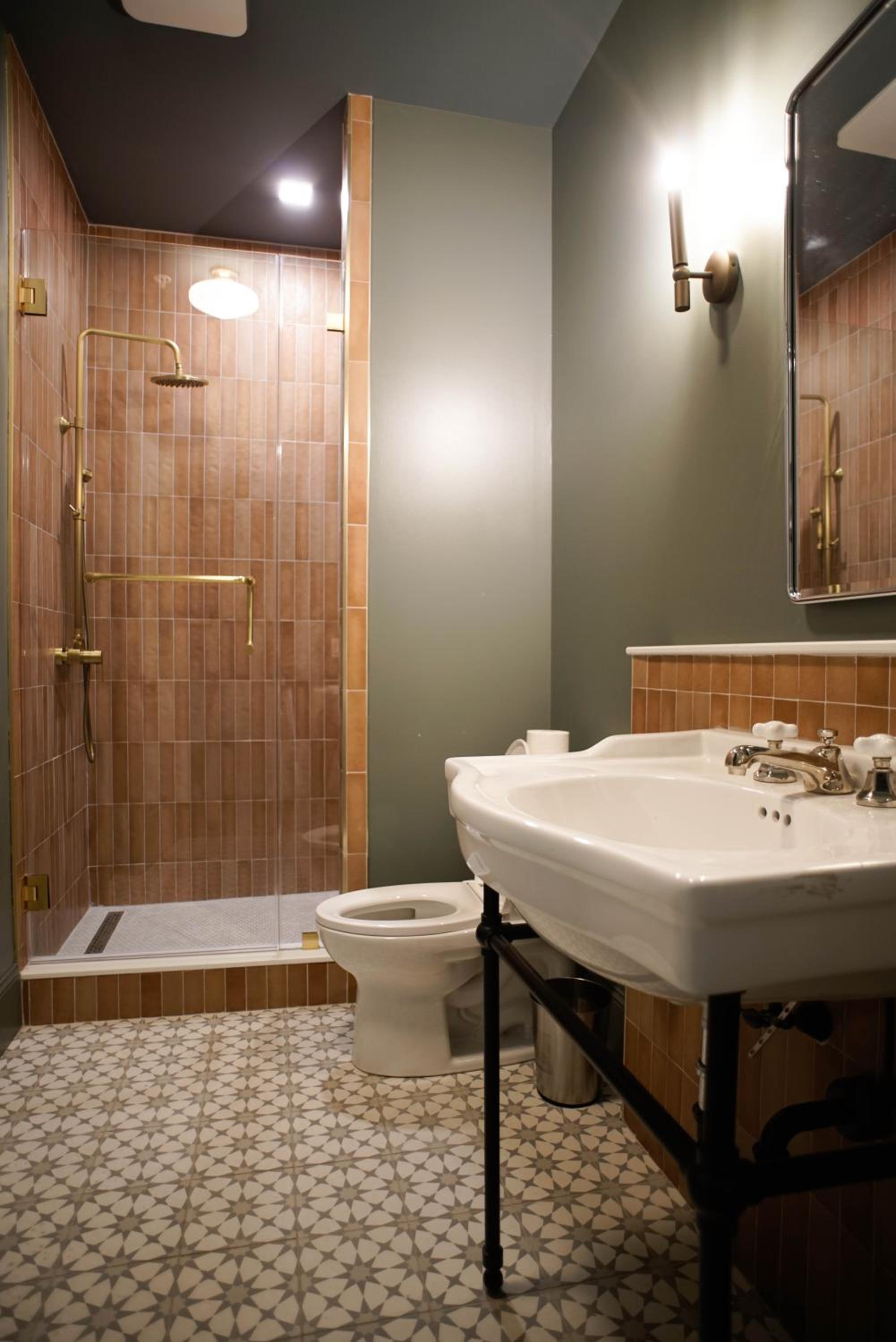Two-Bedroom Apartment - Photo 11