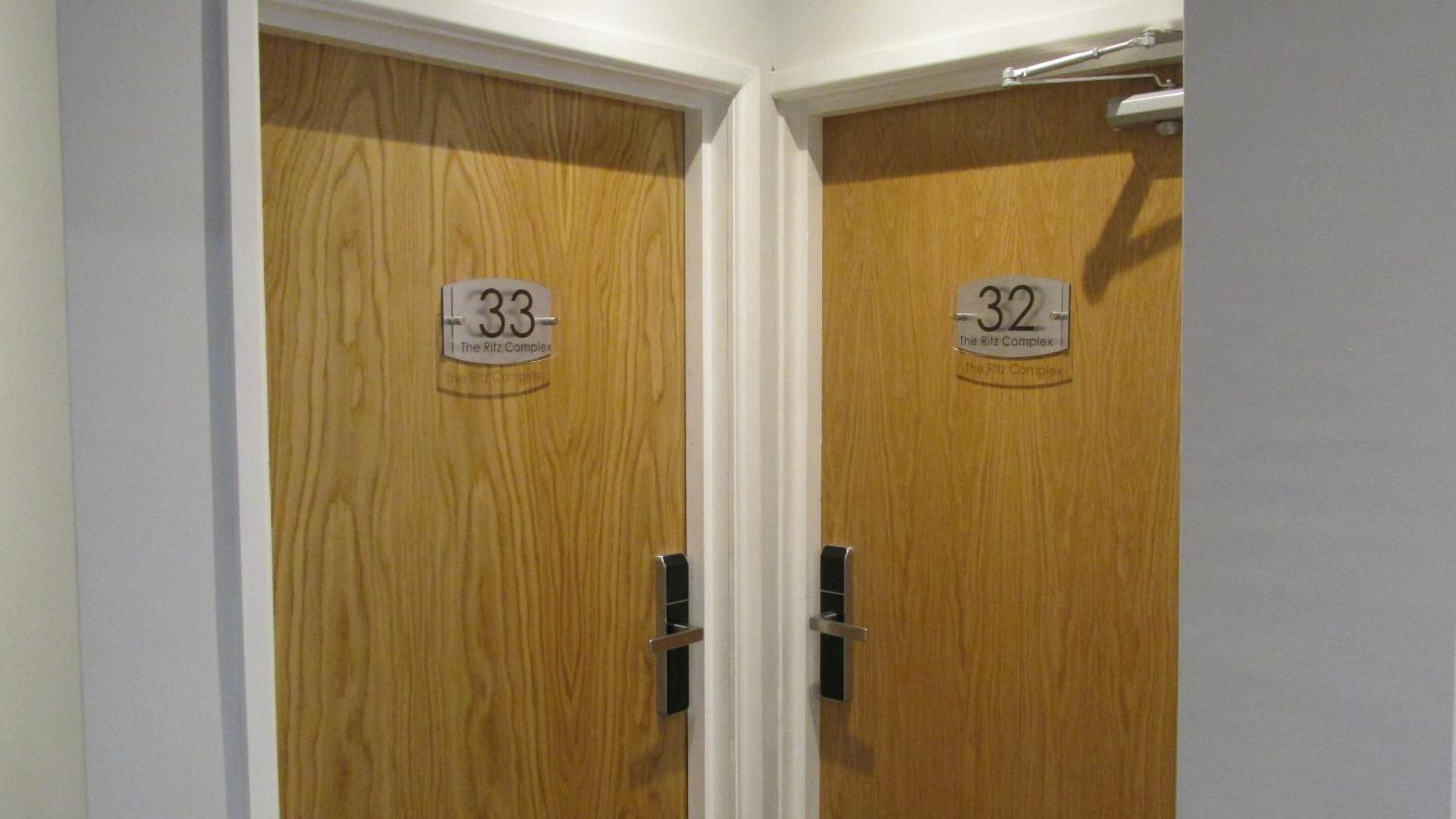 Standard Double Room - Photo 7