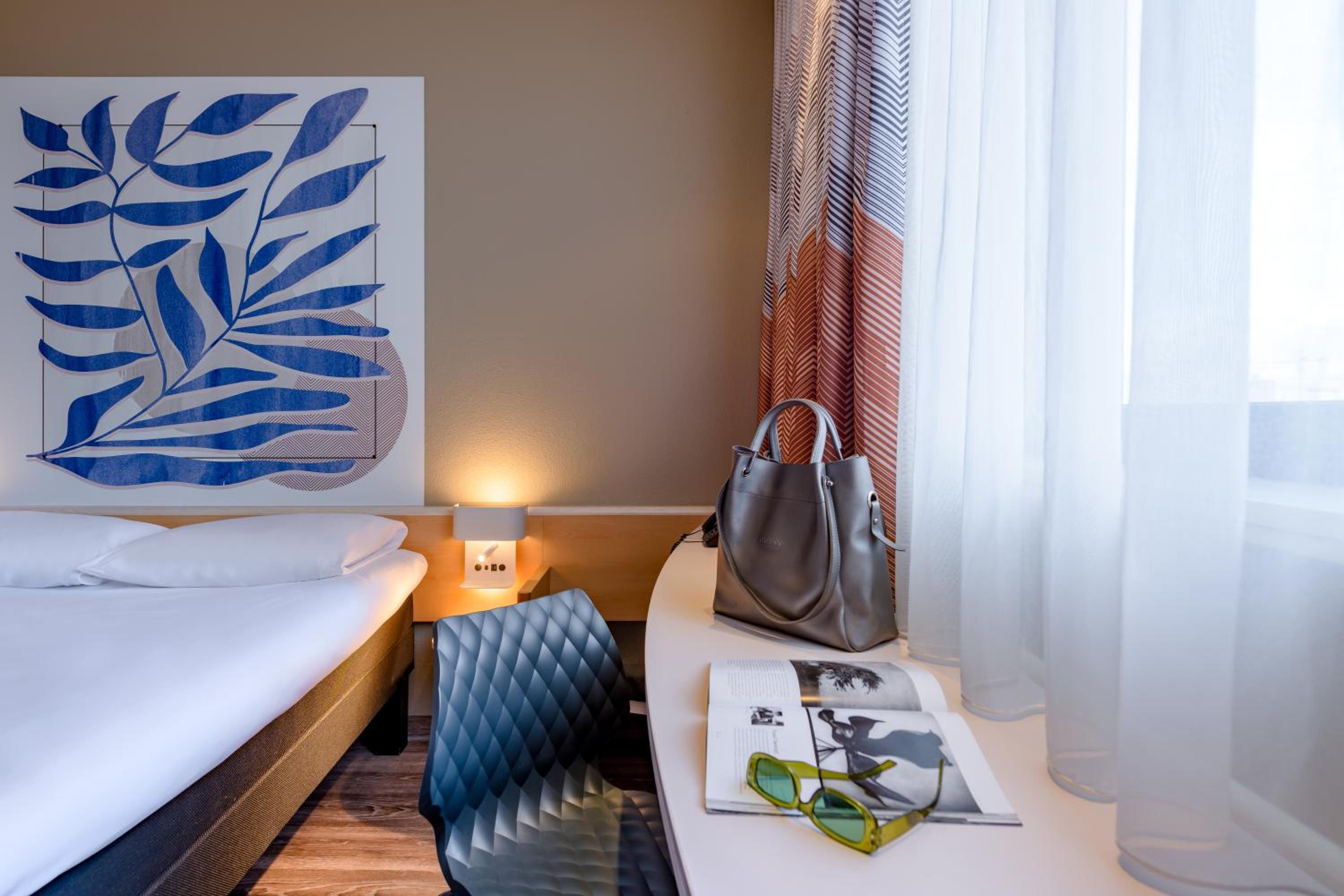 Standard Double Room - Photo 27