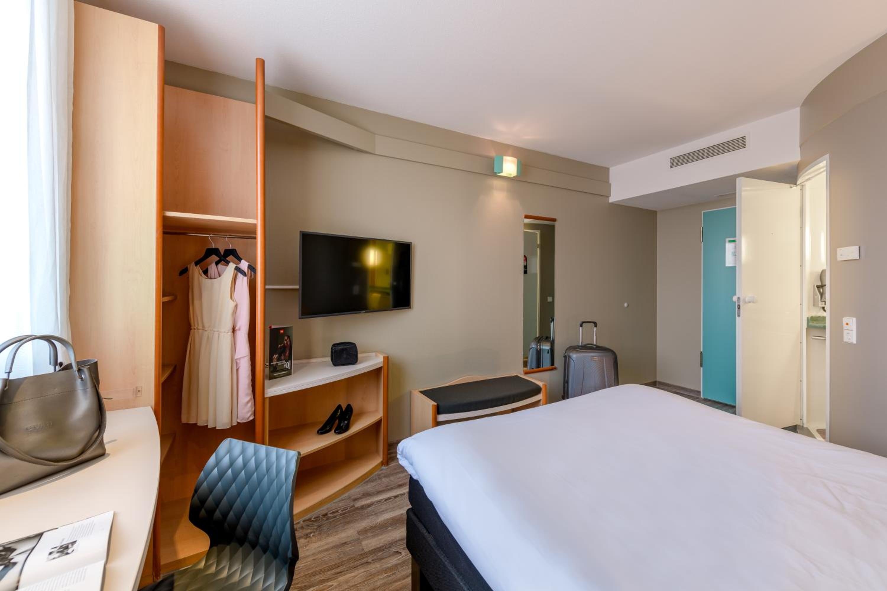 Standard Double Room - Photo 28