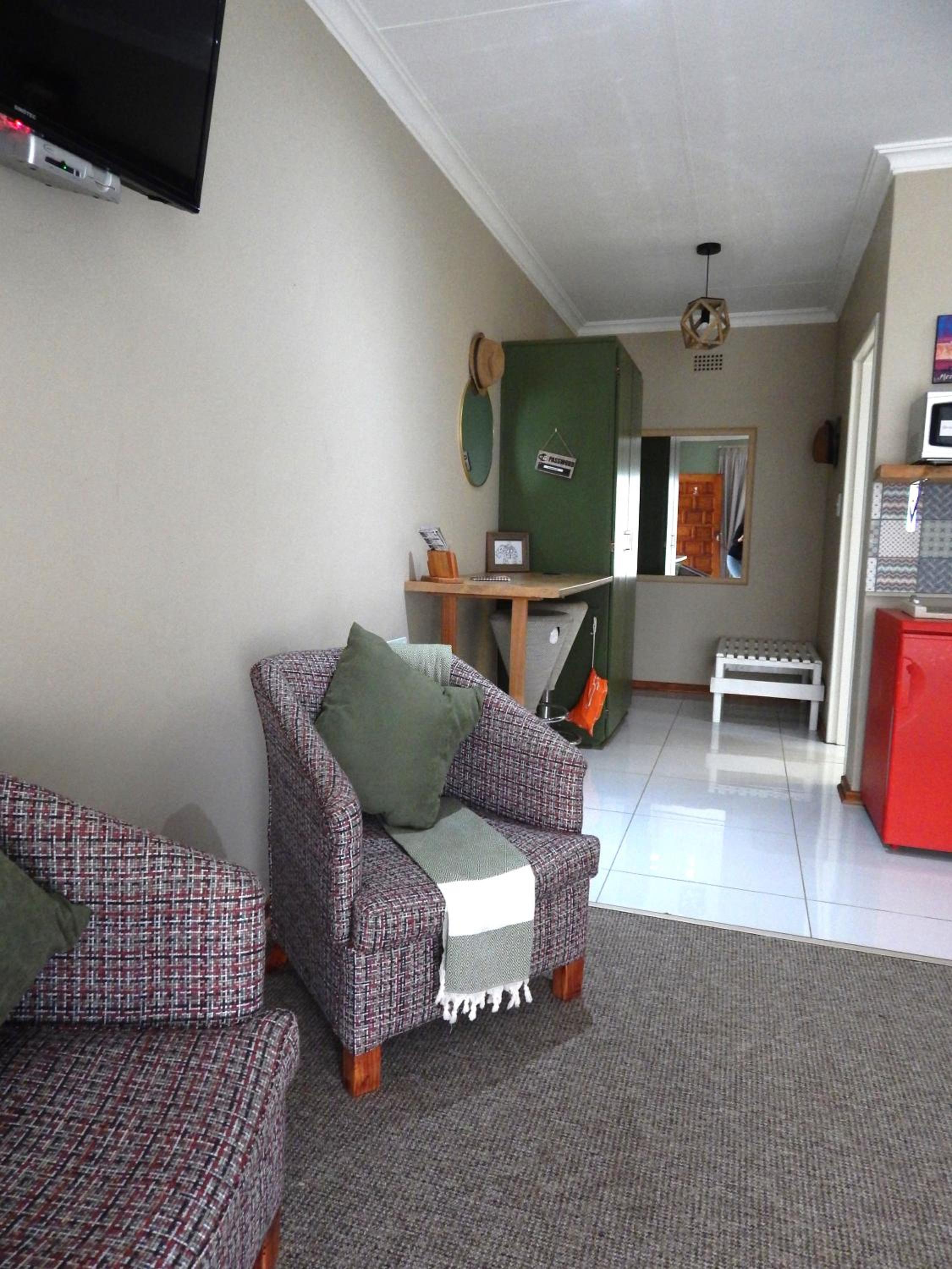 Deluxe King Room - Photo 1