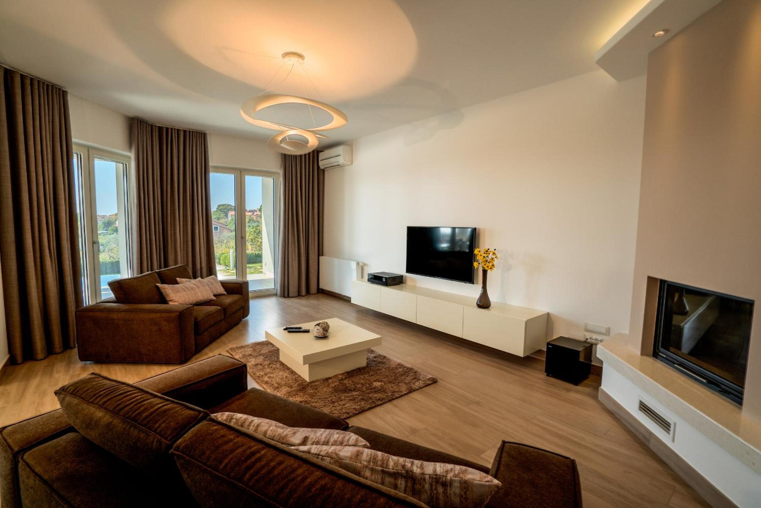 Villa photo 1