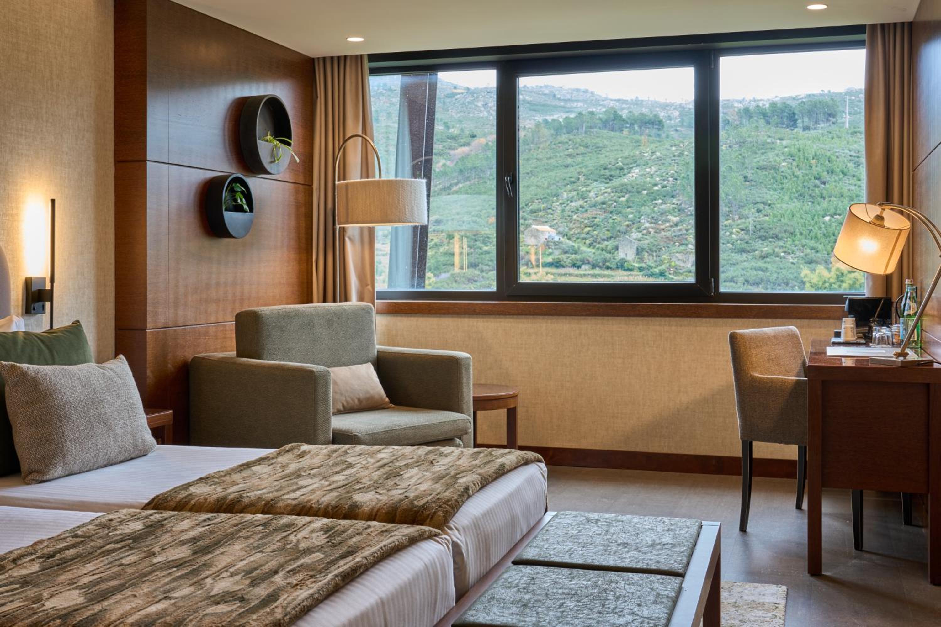 Twin Room - Photo 5