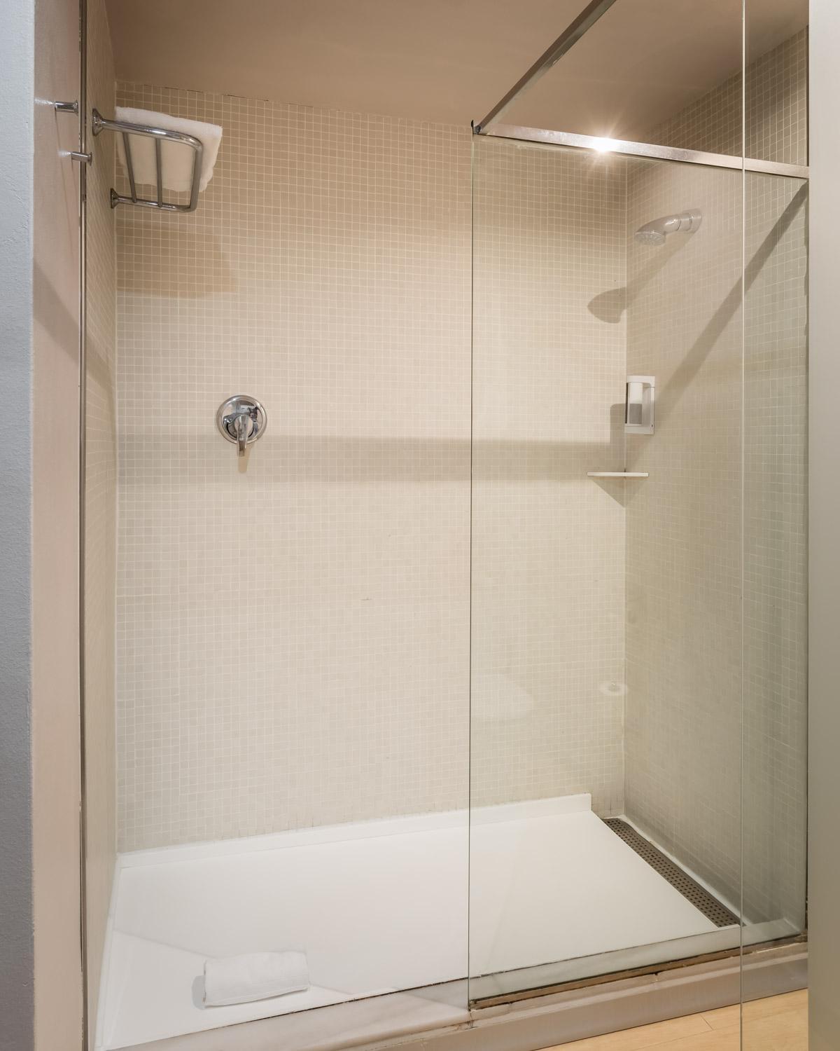 Double or Twin Room - Photo 12