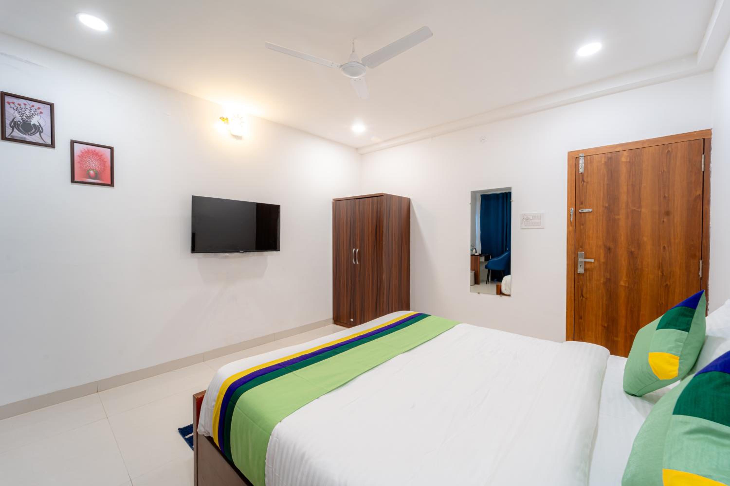 Standard Double Room photo 2
