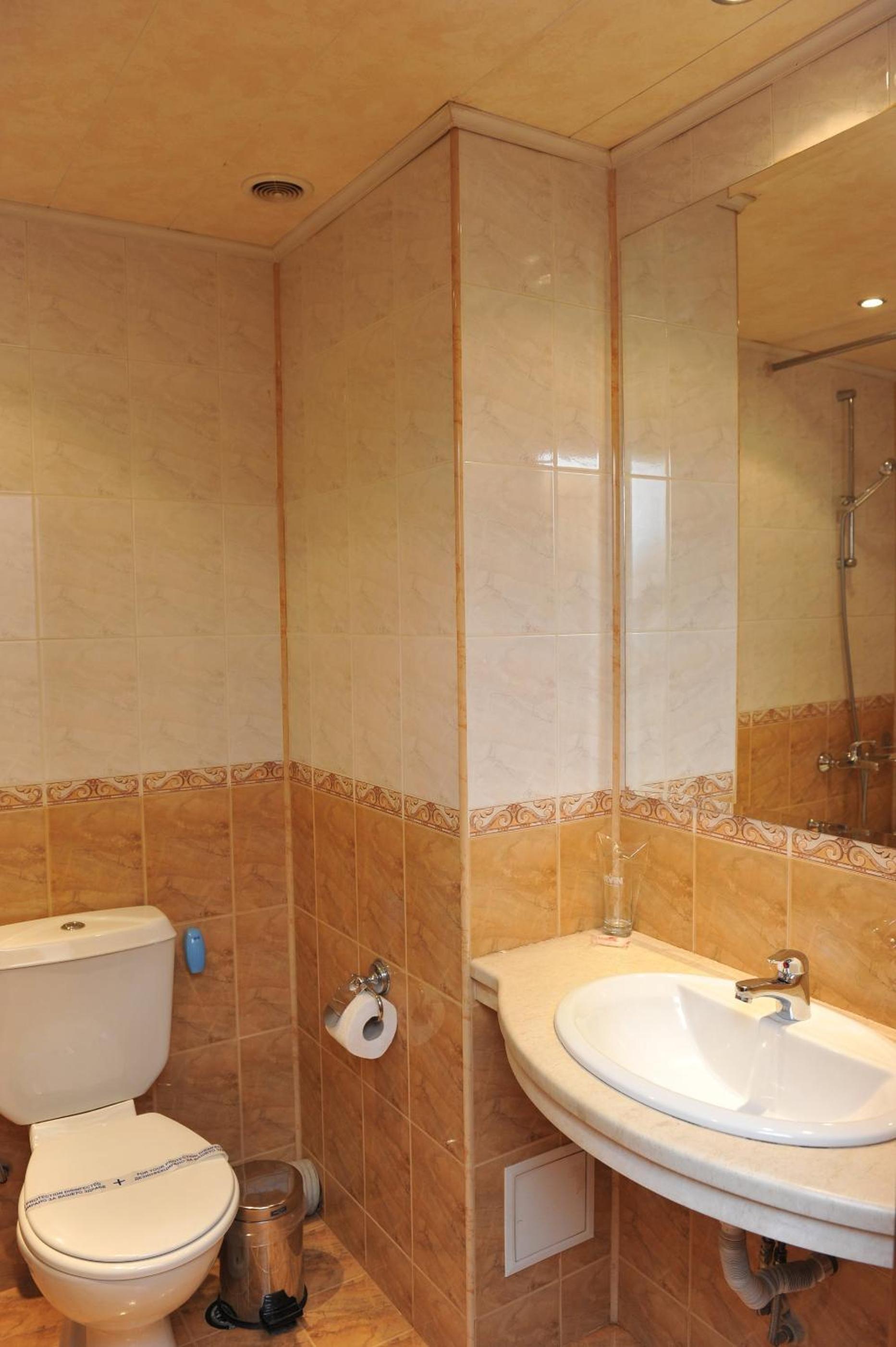 Double Room - Photo 28