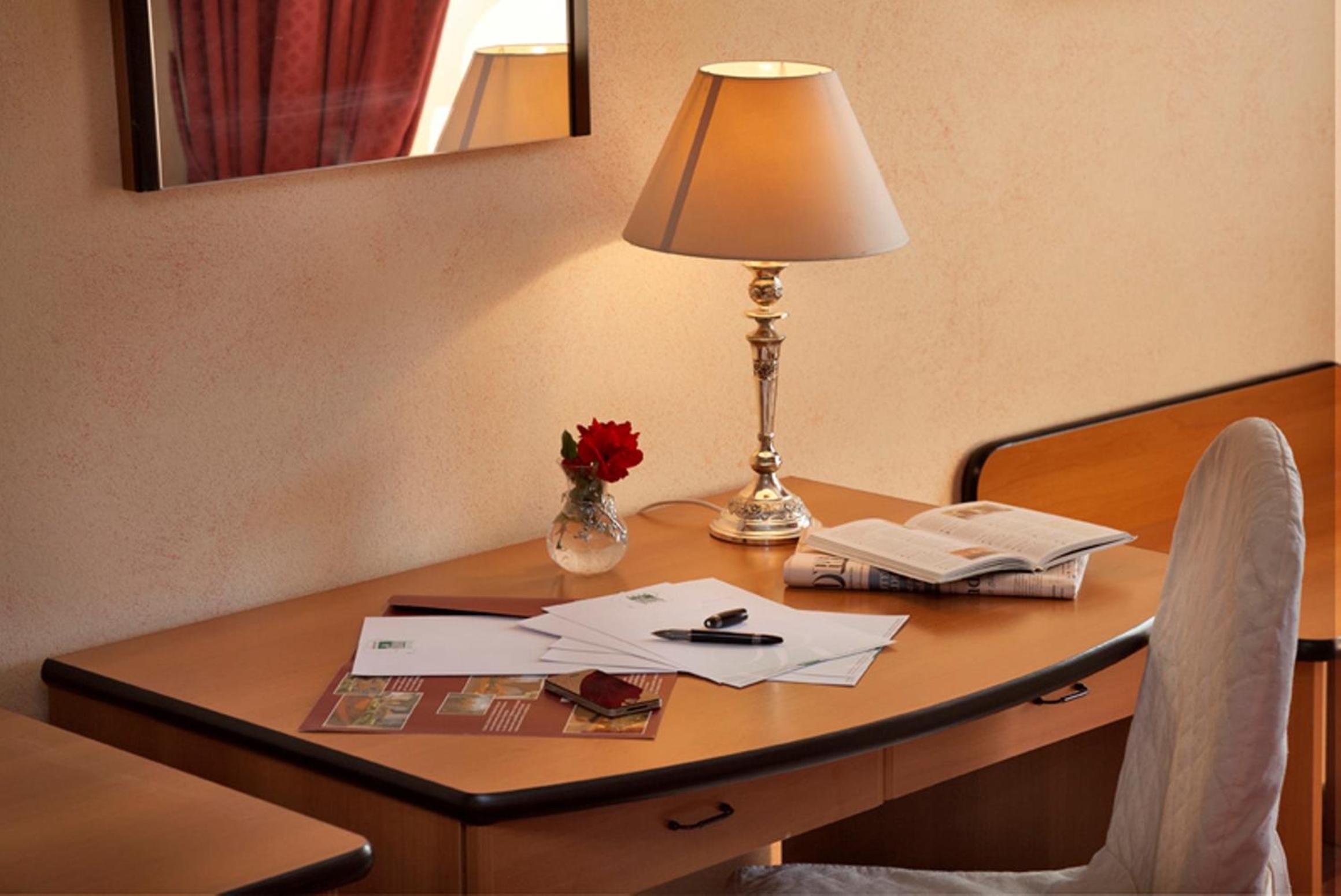 Twin Room with Balcony - Photo 2