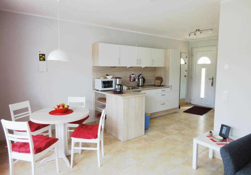 One-Bedroom Apartment with Terrace photo 3