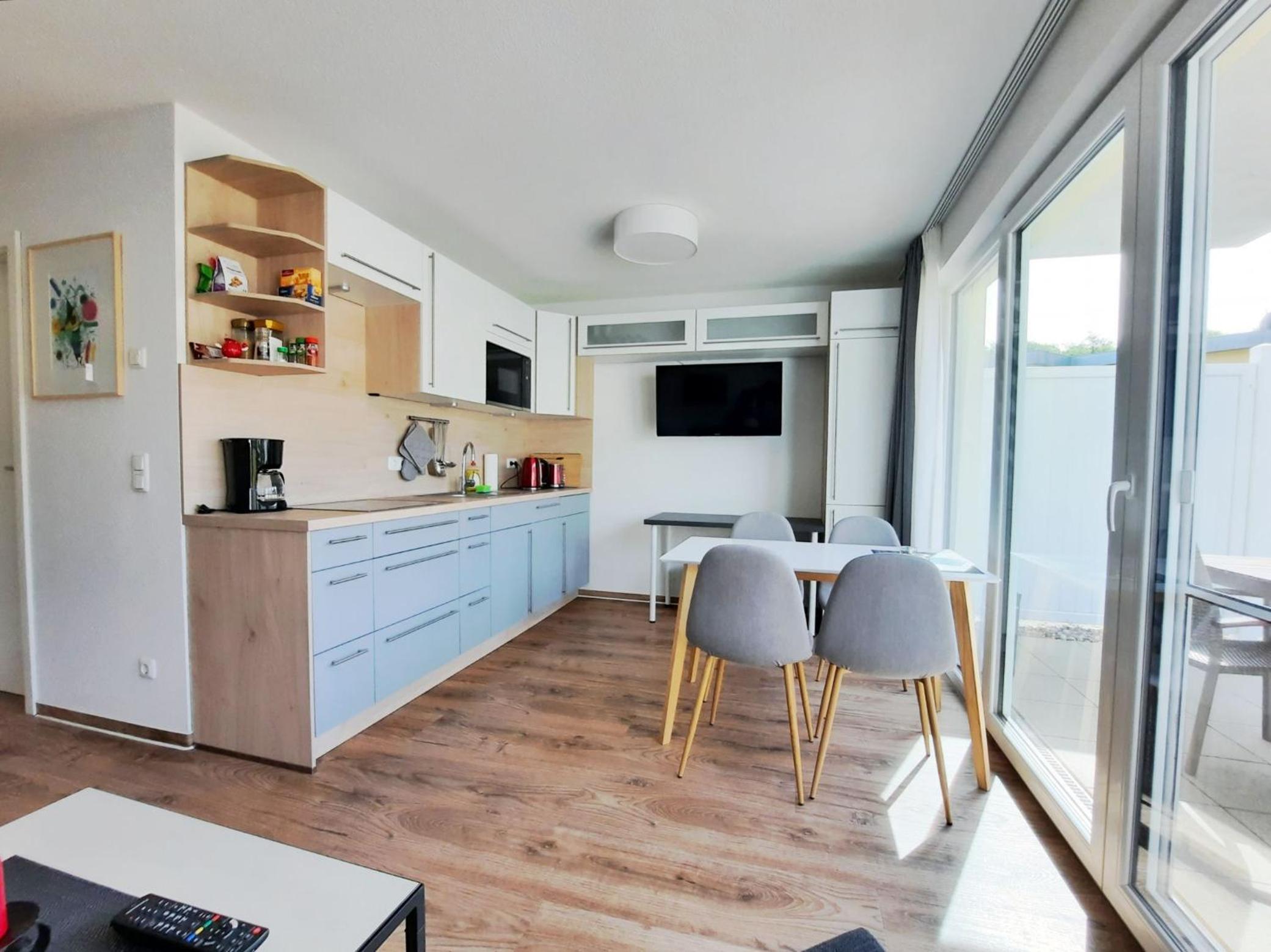 One-Bedroom Apartment with Terrace photo 3
