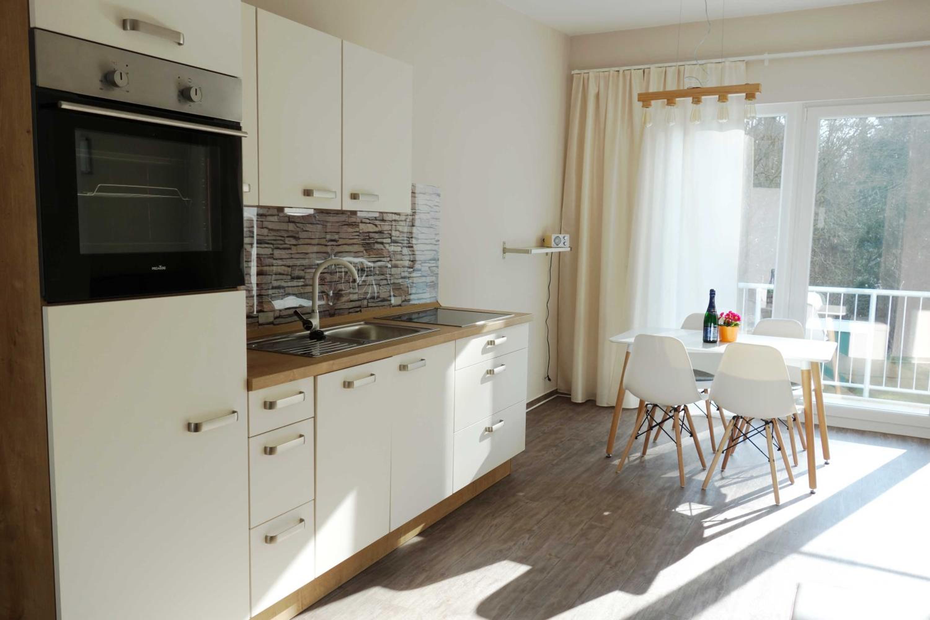 One-Bedroom Apartment with Balcony photo 2