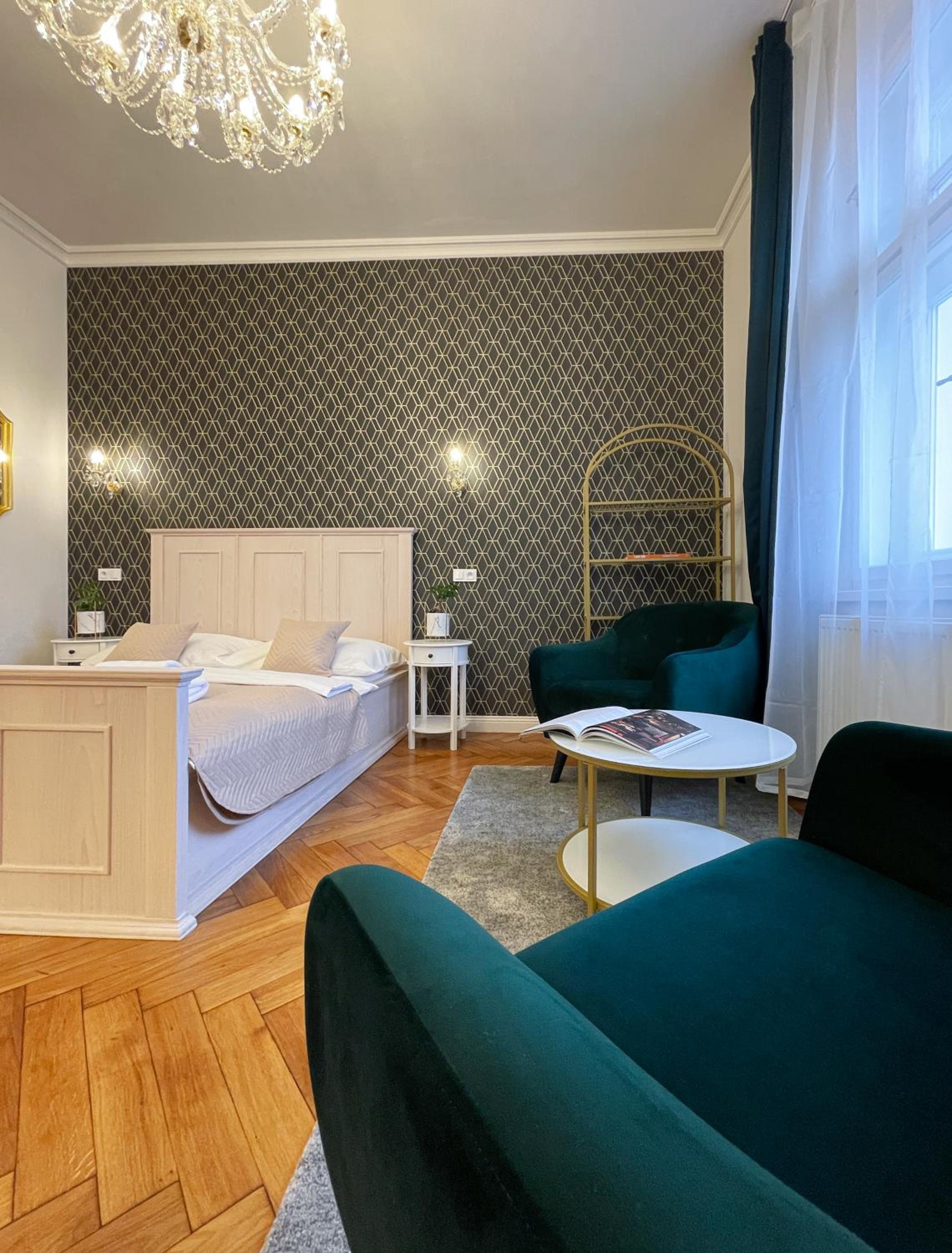 Deluxe Apartment