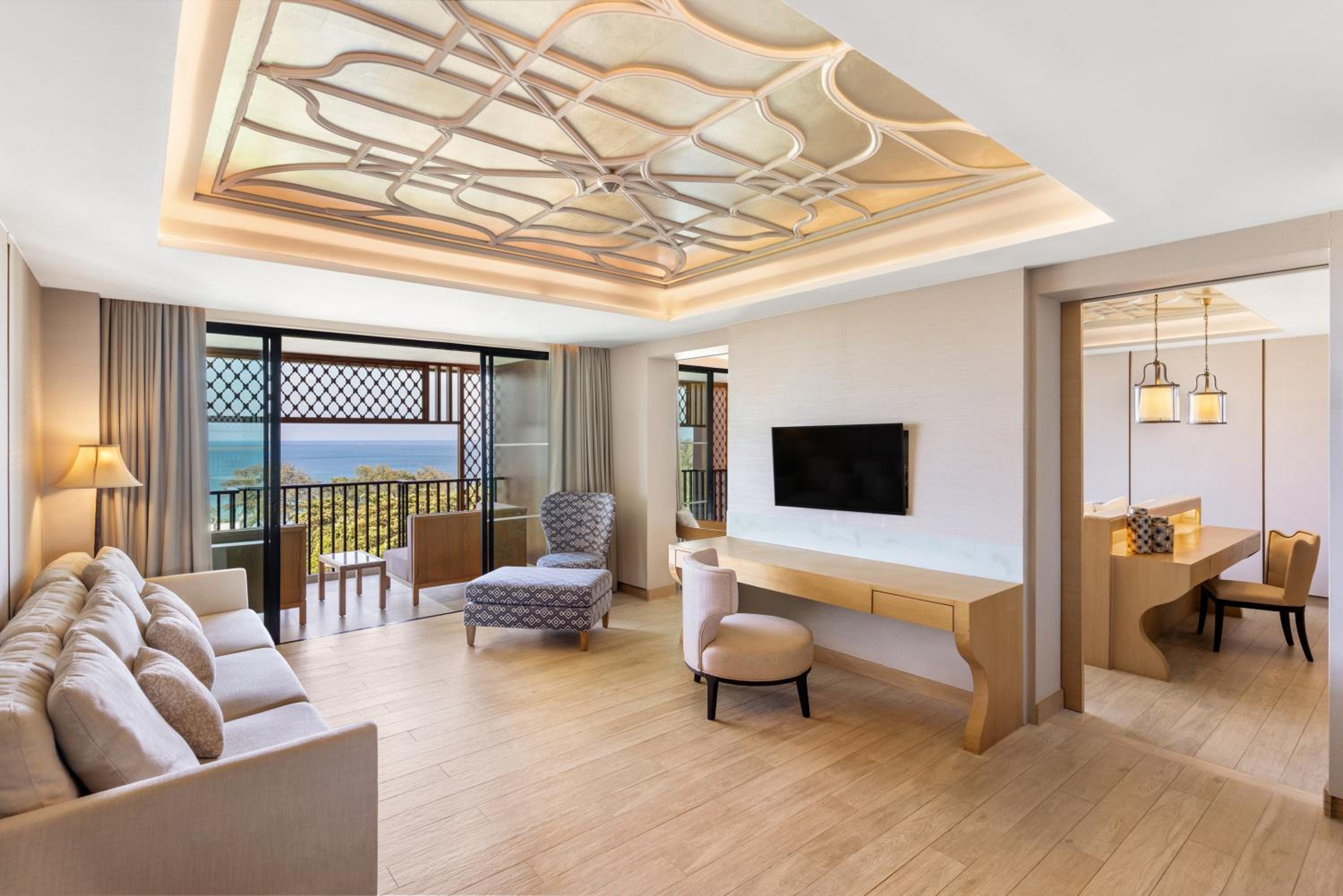 Avista  Two Bedroom Suite with Balcony and Sea View photo 2