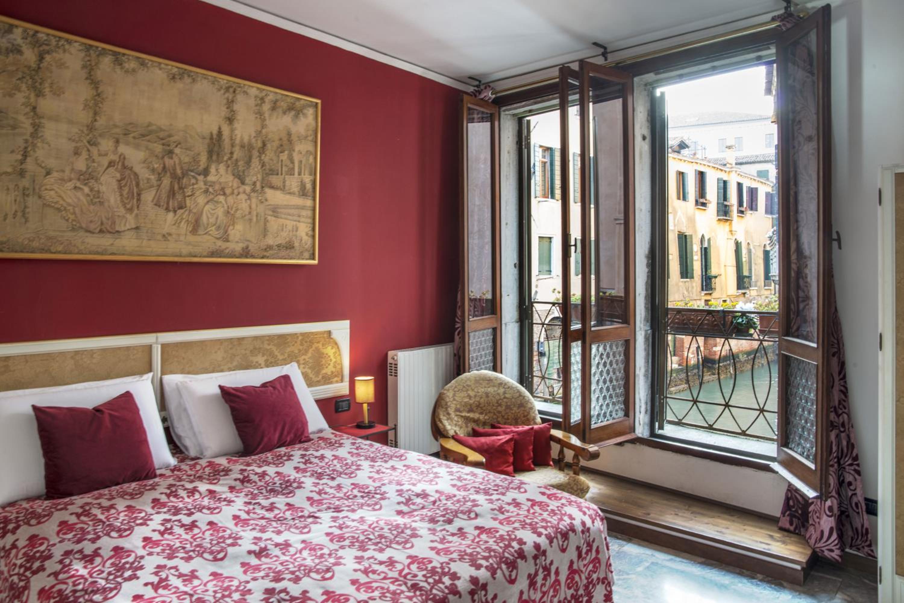 Double Room with Balcony photo 1